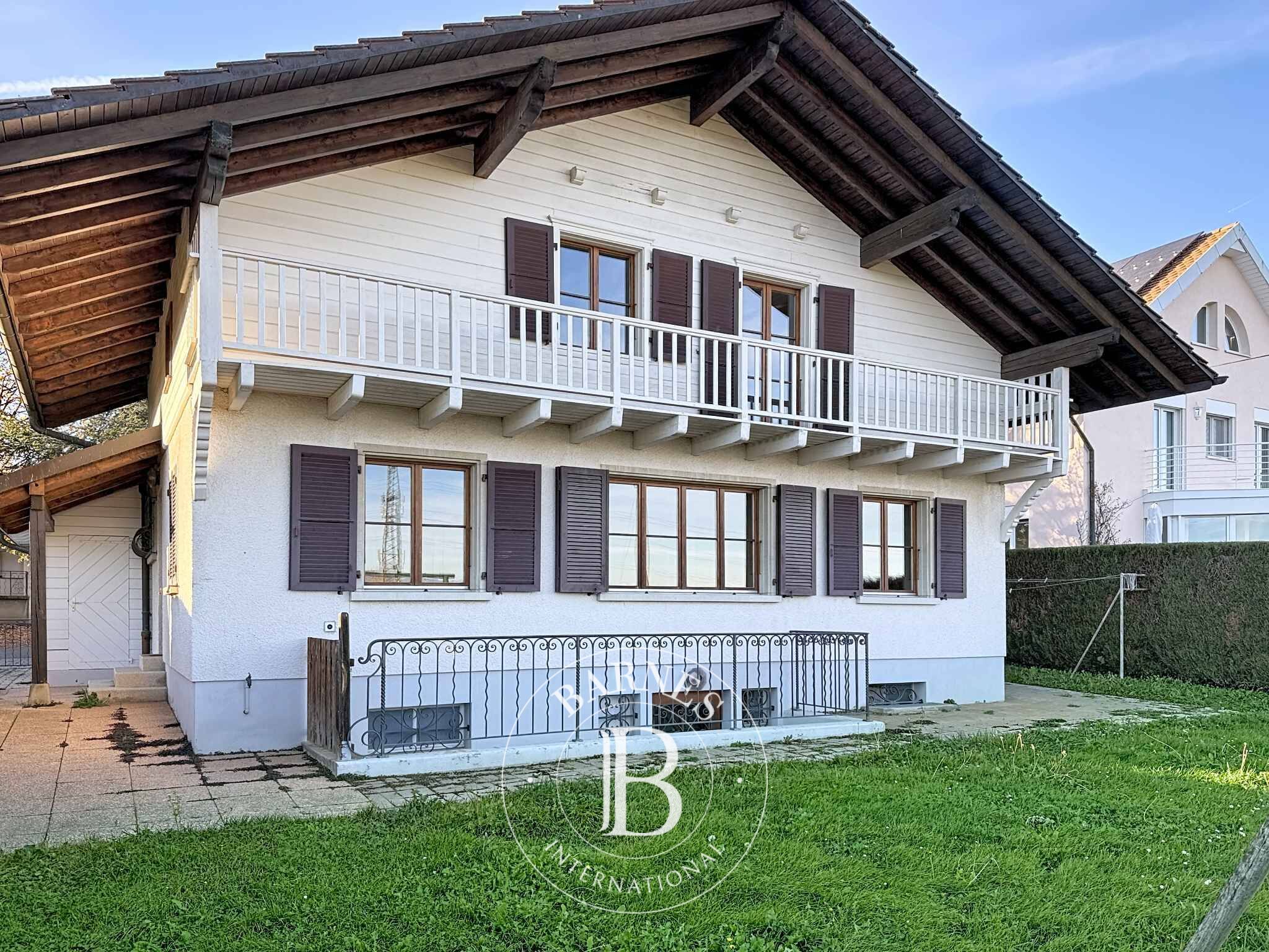 Villa Founex - picture 1