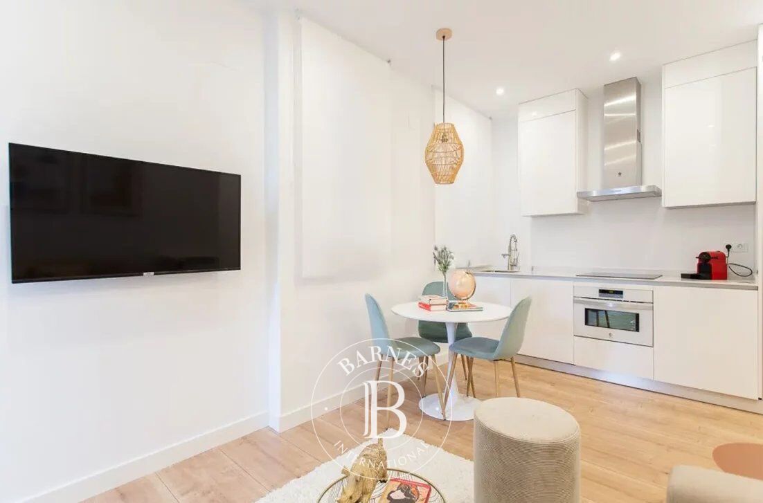 Appartement à vendre dans la rue Hortaleza, situé en plein cœur du quartier Chueca-Universidad. - picture 1