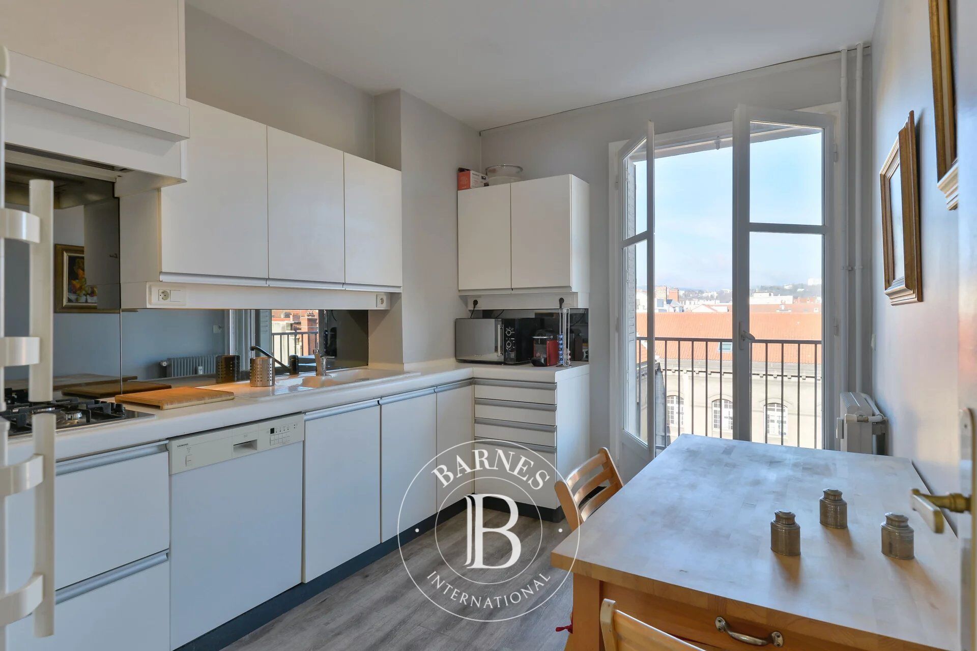 Lyon 6 - Cours Vitton - Appartement de 95m2 - 2 chambres - 3 balcon - picture 3