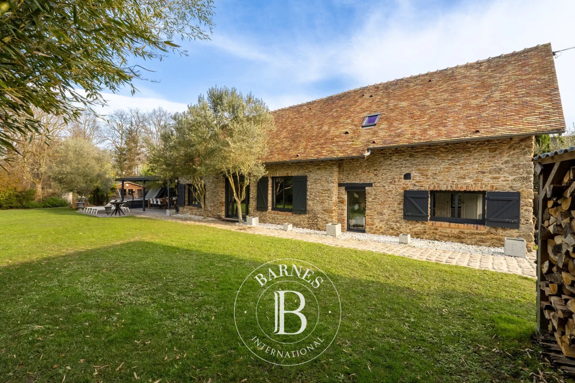 Casa Montfort-l'Amaury - picture 1