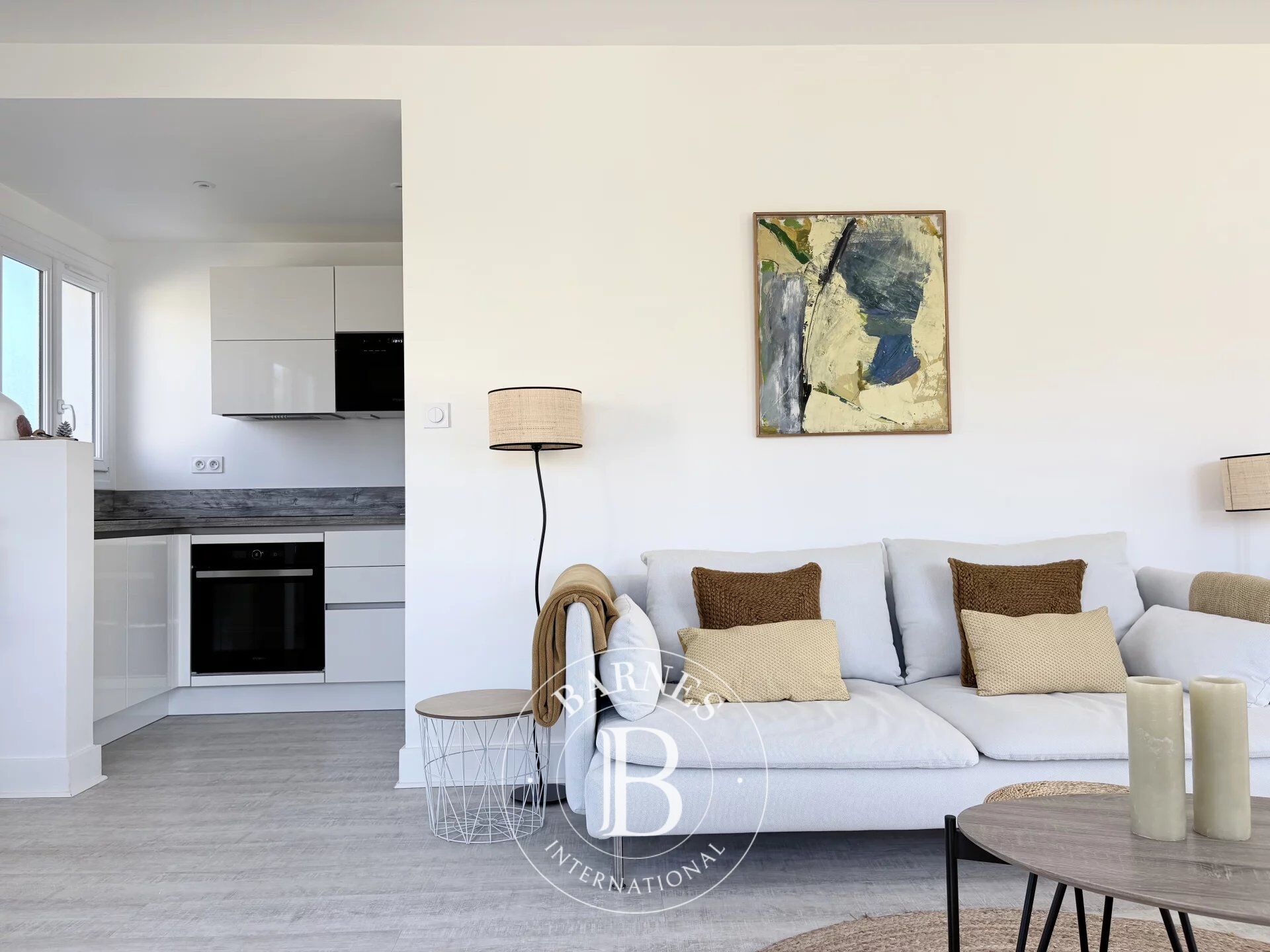 Saint-Aubin-sur-Mer, Charming renovated apartment (66m² or 710 sq ft) with balcony and parking space - picture 3