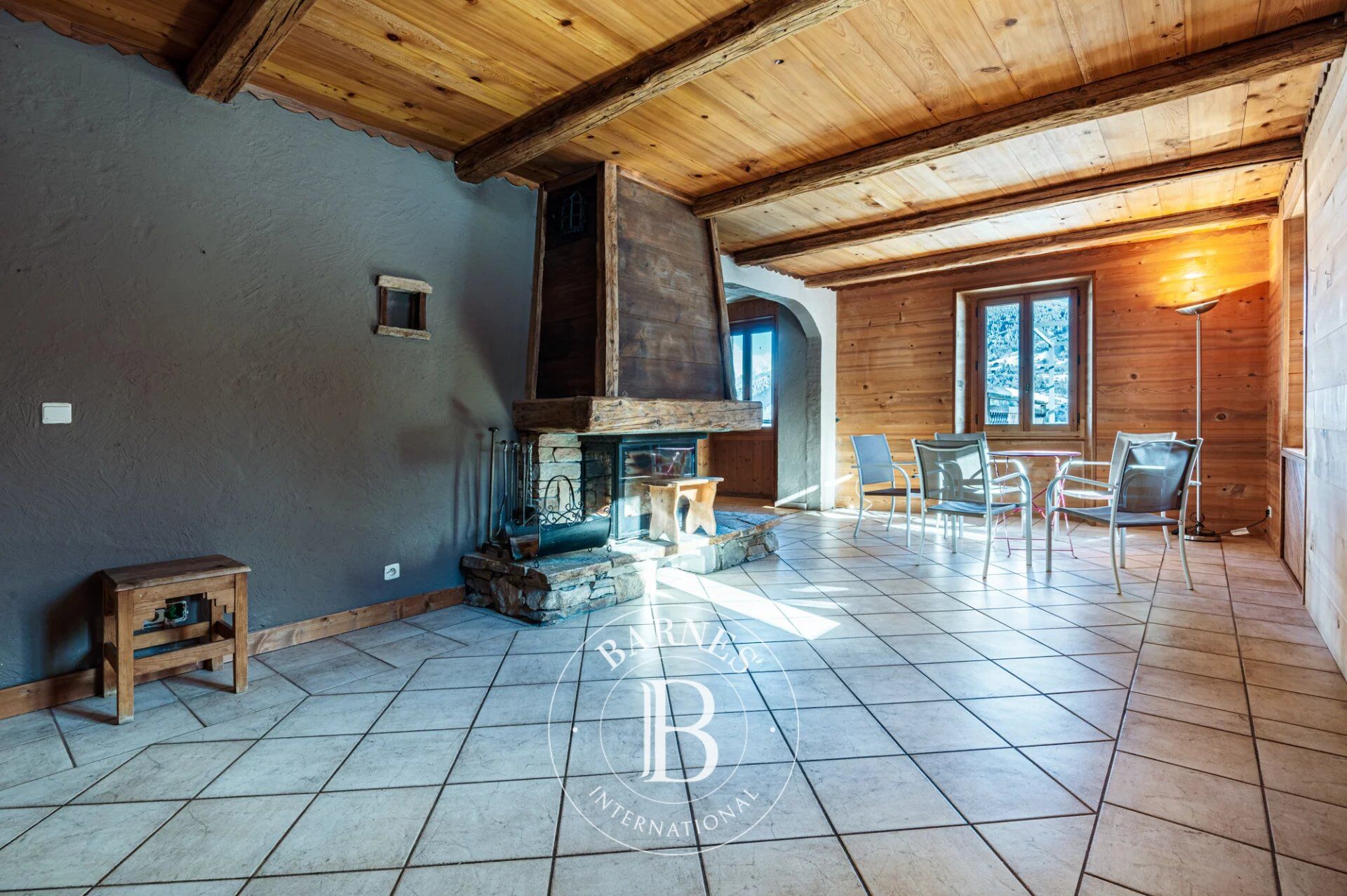 BARNES SAINT-GERVAIS - FARMHOUSE AND CHALET WITH VIEWS OF THE MONT-BLANC MASSIF - picture 3