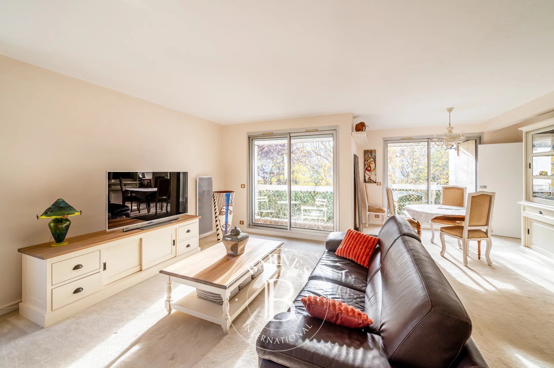 Neuilly - Victor Hugo - Appartement 2/3 chambres - Verdure et calme - picture 1