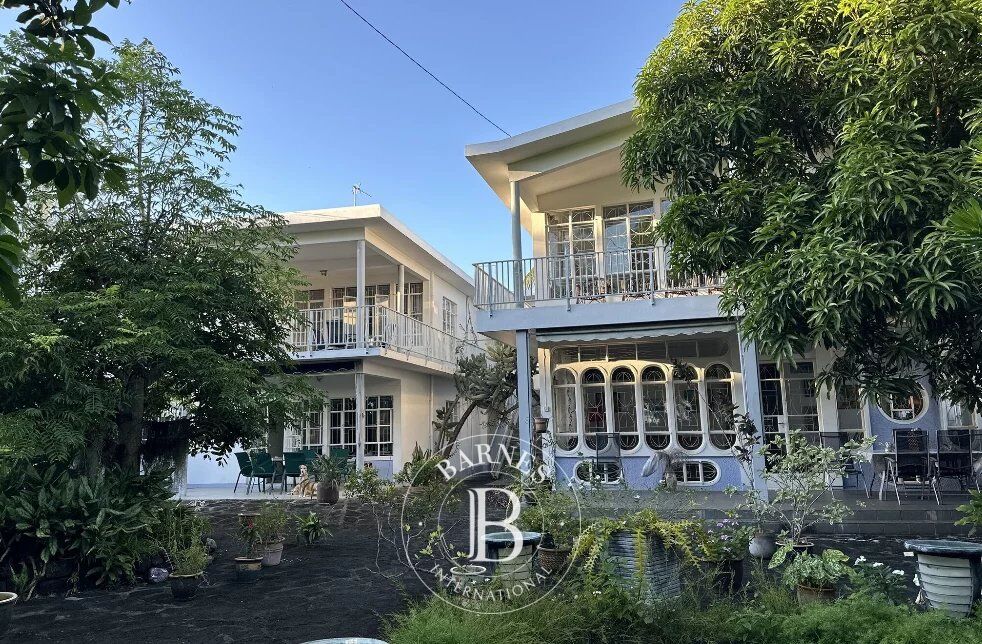 ROCHES NOIRES  - Deux villas au cœur d’un écrin tropical - picture 3