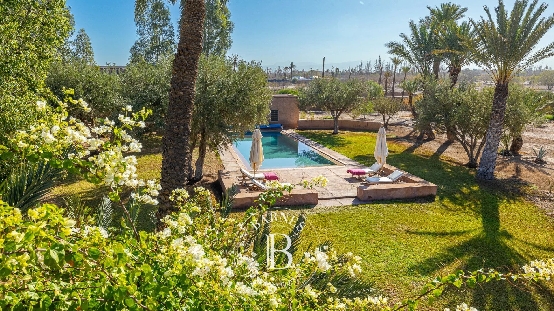 Villa Prestigieuse au Cœur de la Palmeraie - picture 2