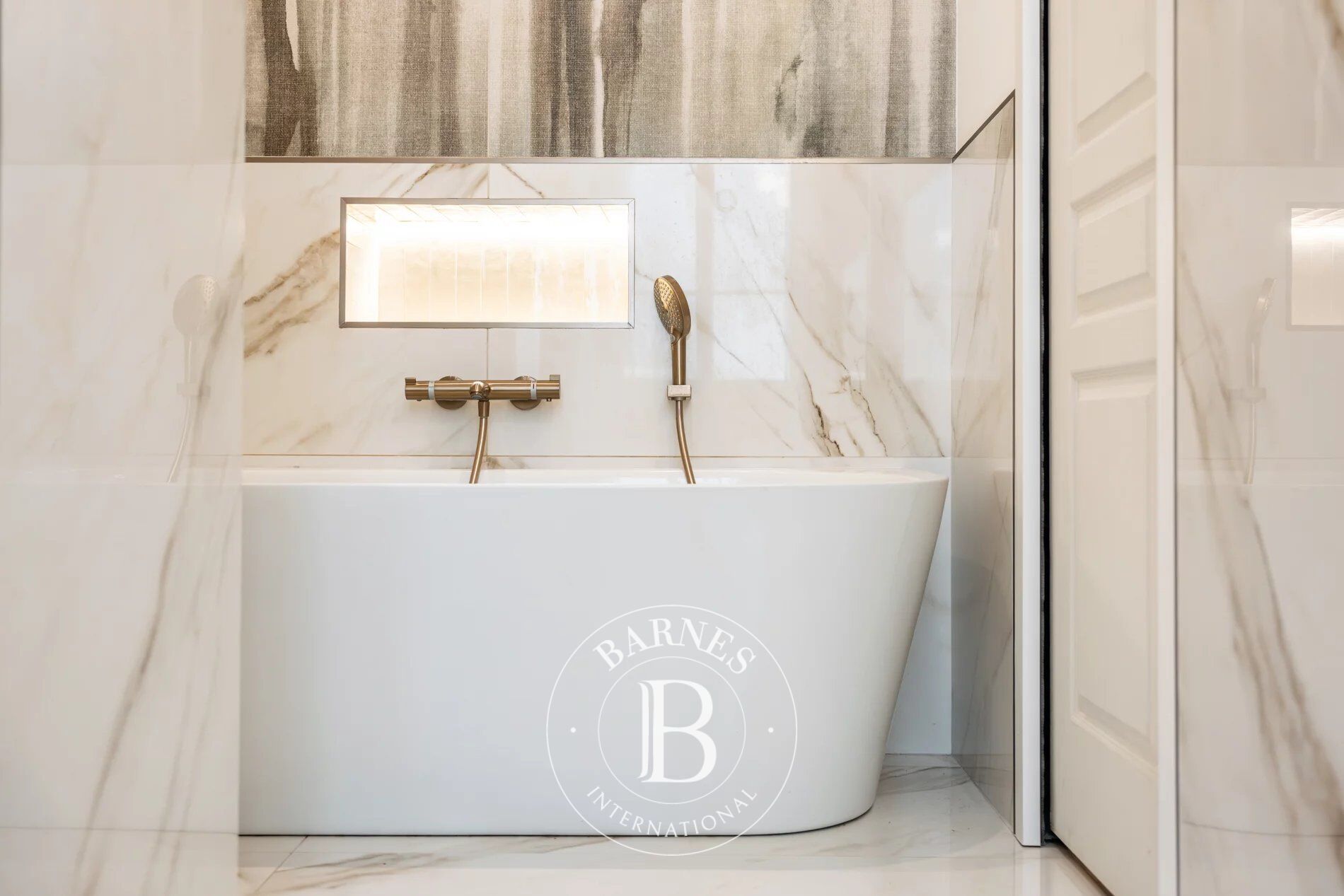 Exclusivité, Ajaccio, Appartement de 3 chambres, résidence privée, plage à pied - picture 3