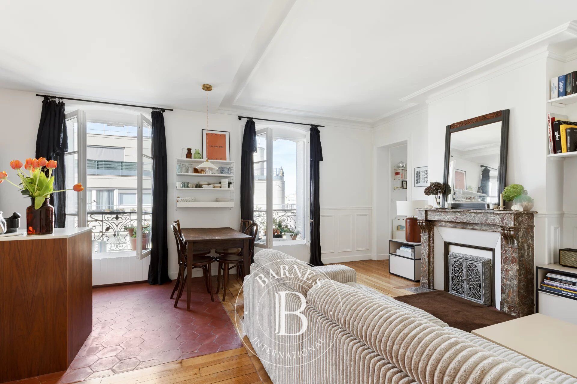 Paris 10 - Hôpital Saint-Louis - Duplex apartment - Upper floor - Immaculate condition - picture 1