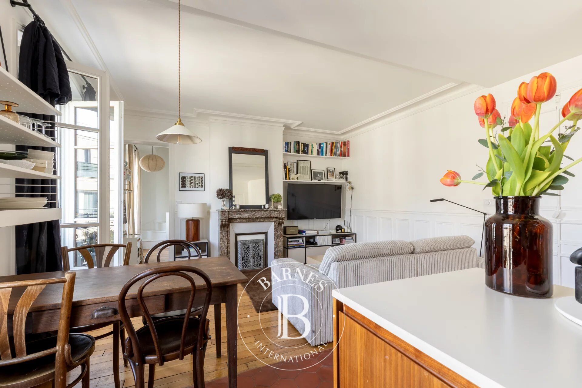 Paris 10 - Hôpital Saint-Louis - Duplex apartment - Upper floor - Immaculate condition - picture 2