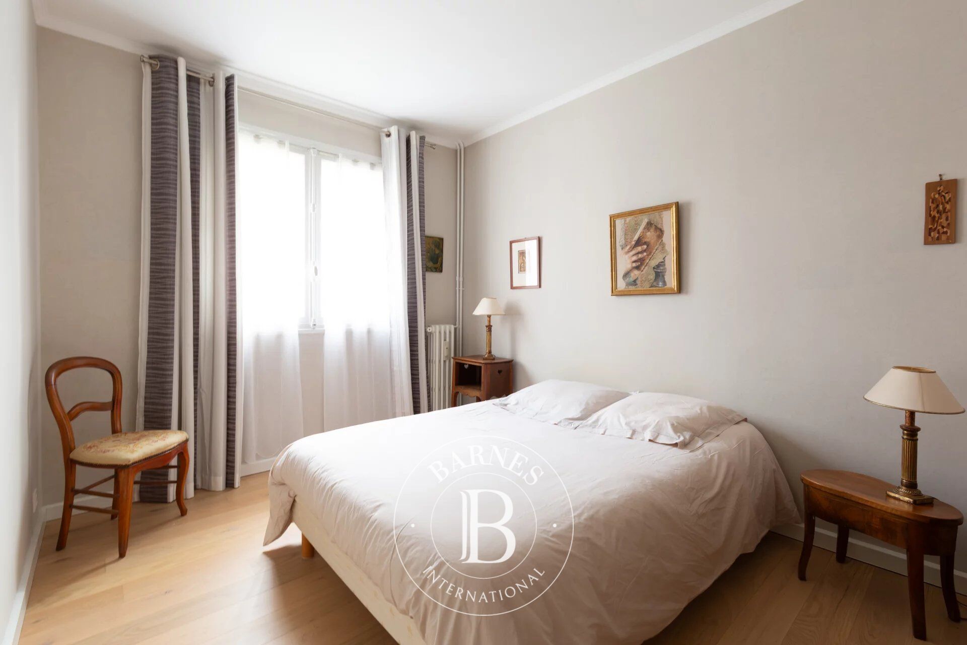 Saint Germain en Laye - 5 pièces - Box, Cave et Balcon - picture 3