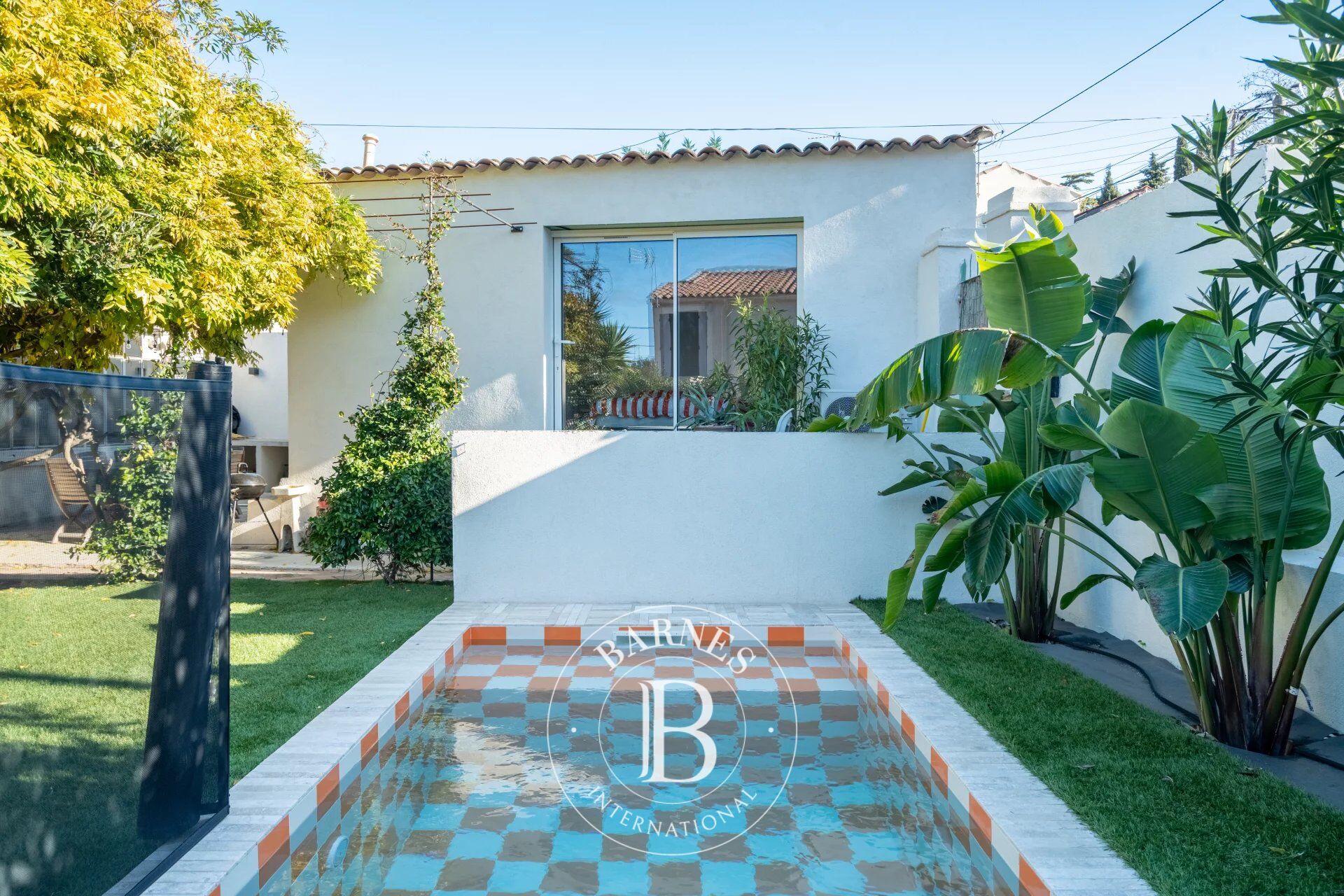 VENTE-MARSEILLE 9eme-VILLAGE DE MAZARGUES-MAISON -JARDIN-PISCINE -2 CHAMBRES-STUDIO INDEPENDANT - picture 1
