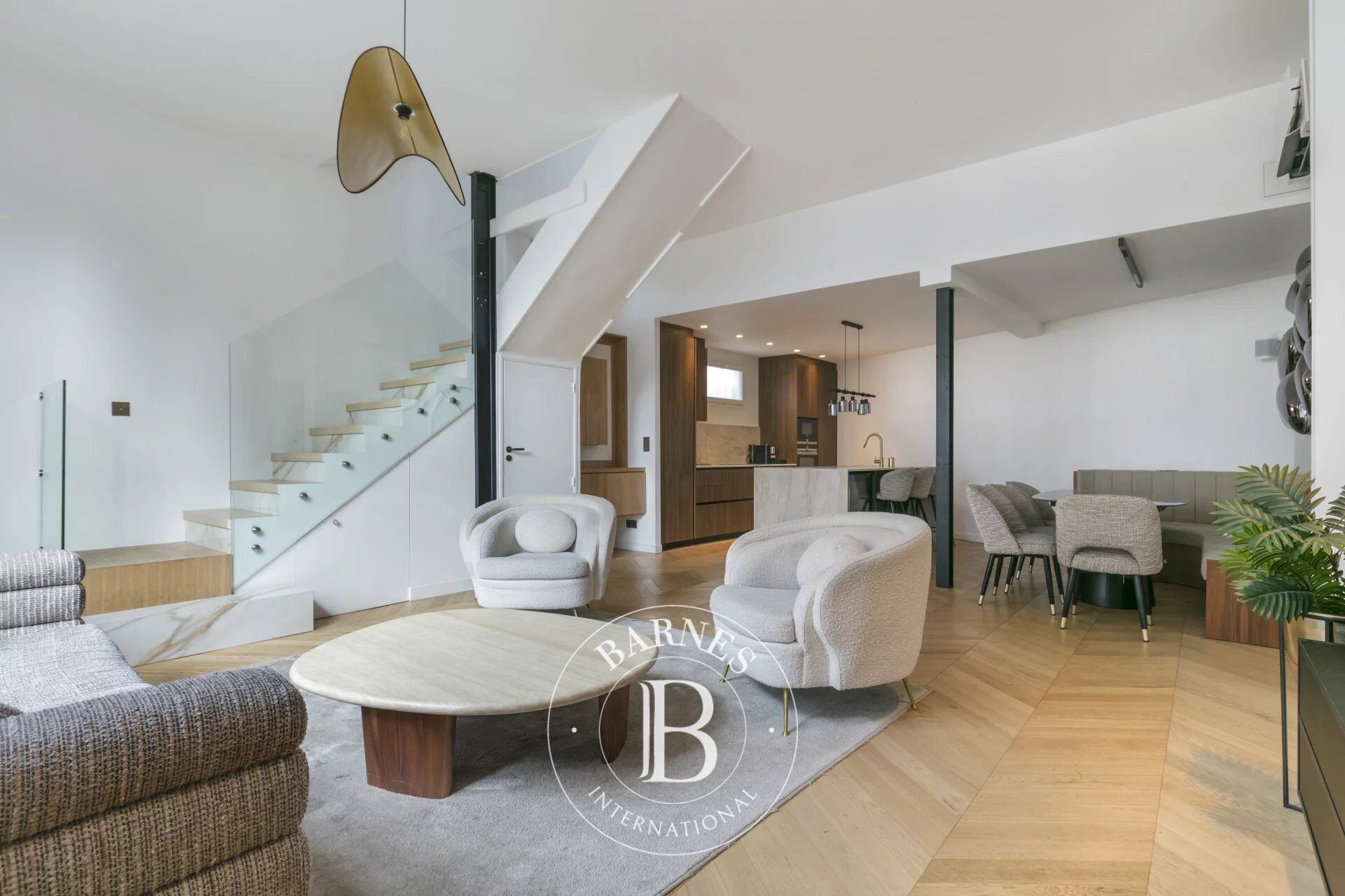 Casa Courbevoie - picture 2