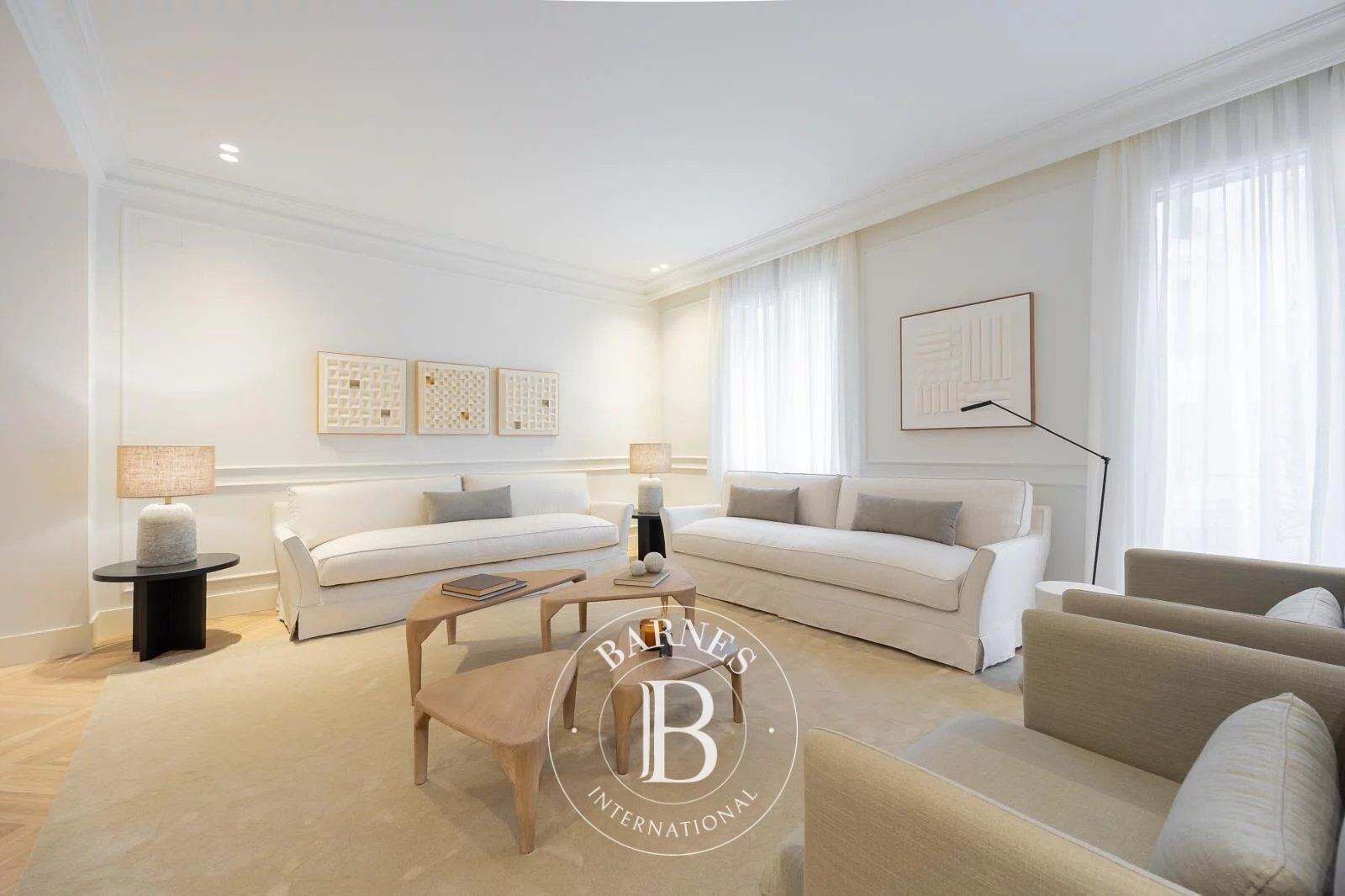 Spectaculaire appartement de 274 m² avec 4 suites au cœur du quartier de Chamberí - picture 2