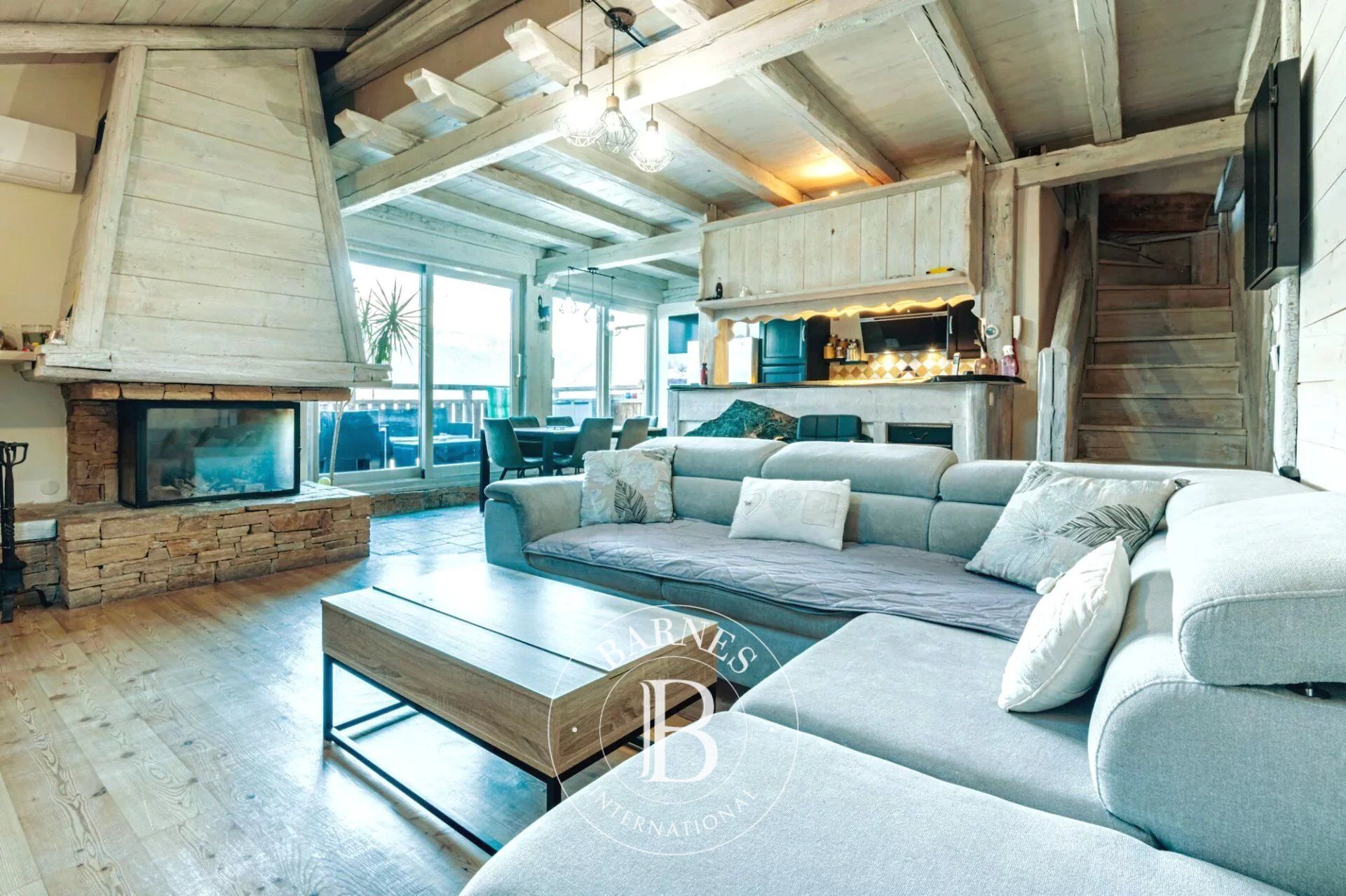 BARNES SAINT-GERVAIS - LES AMERANDS - RENOVATED 18TH CENTURY FARMHOUSE - IDEAL INVESTMENT - picture 1