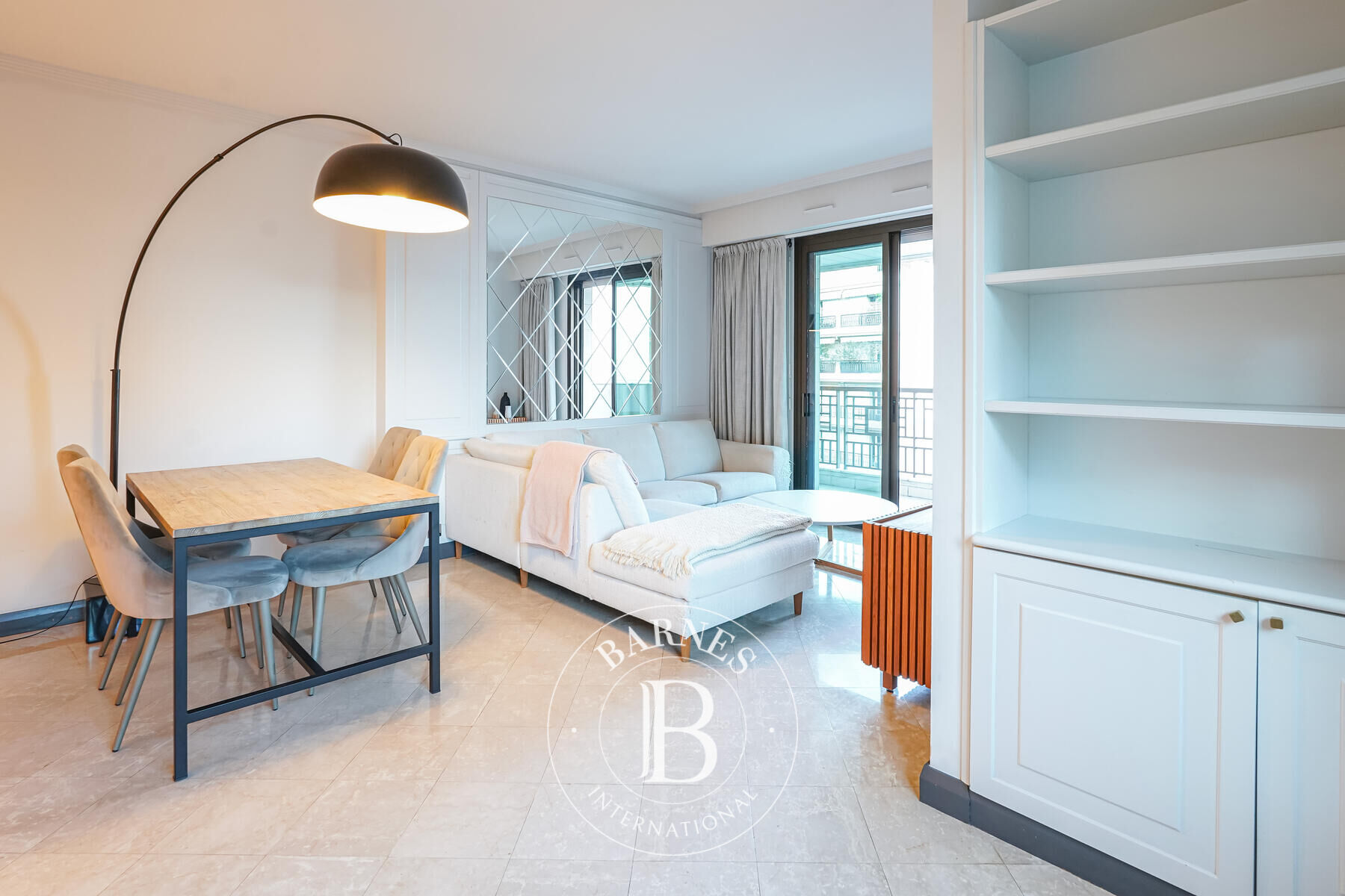 PROCHE CONDAMINE - GRAND 2 PIÈCES - PARKING - picture 2