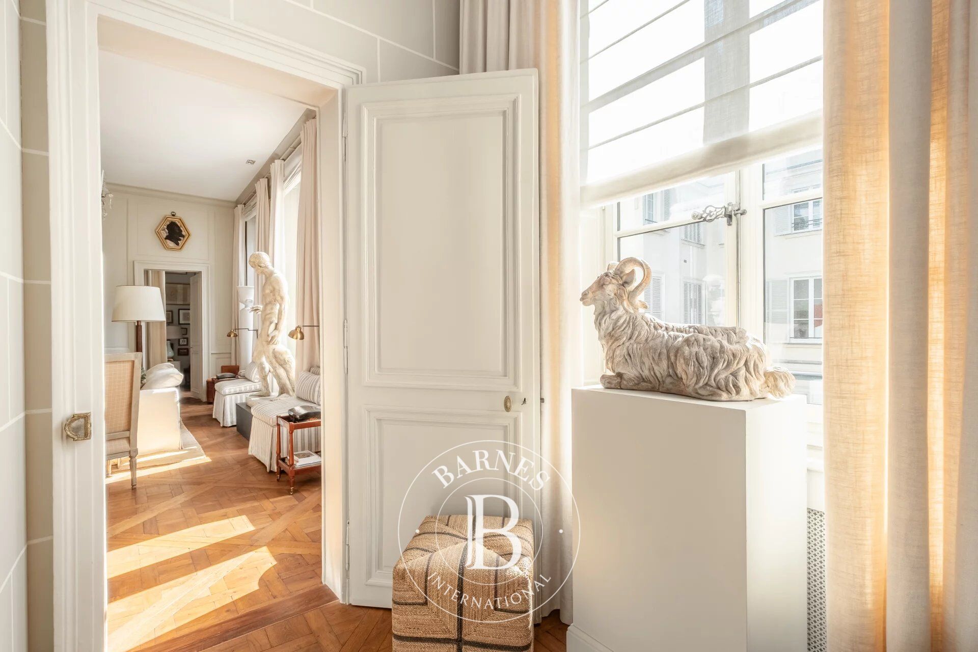 Exclusivité - Appartement - Paris 6 - Saint-Germain-des-Prés - Saints-Pères - lumineux et calme - picture 1