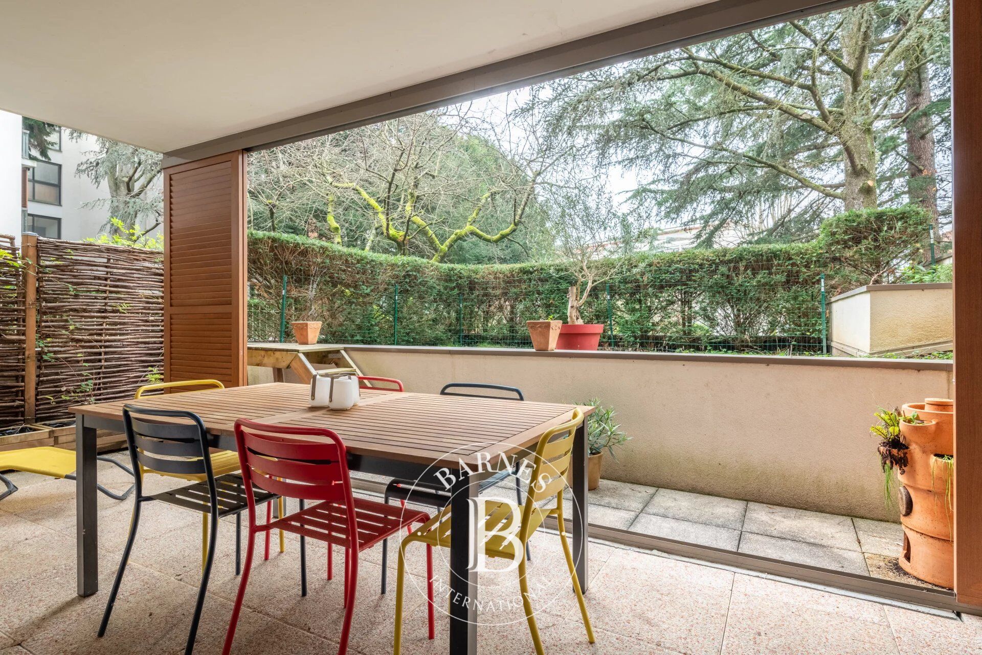 Tassin-La-Demi-Lune - Centre - Appartement en rez-de-jardin de 72,39 m² - 2 chambres - Jardin de 70m² environ - picture 2