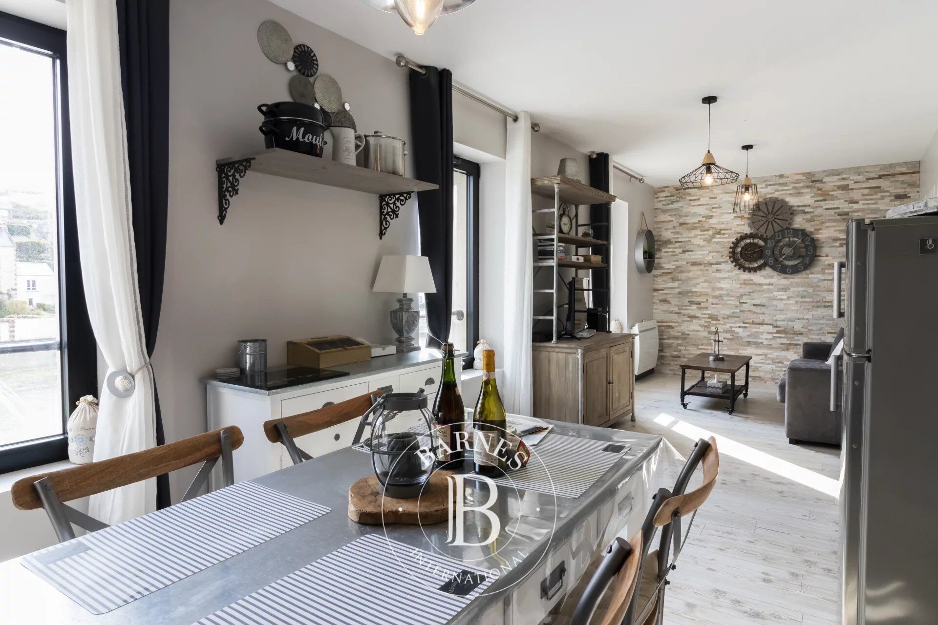 Port en Bessin, Immeuble de rapport (2 appartements rénovés) avec vue sur le Port. - picture 2