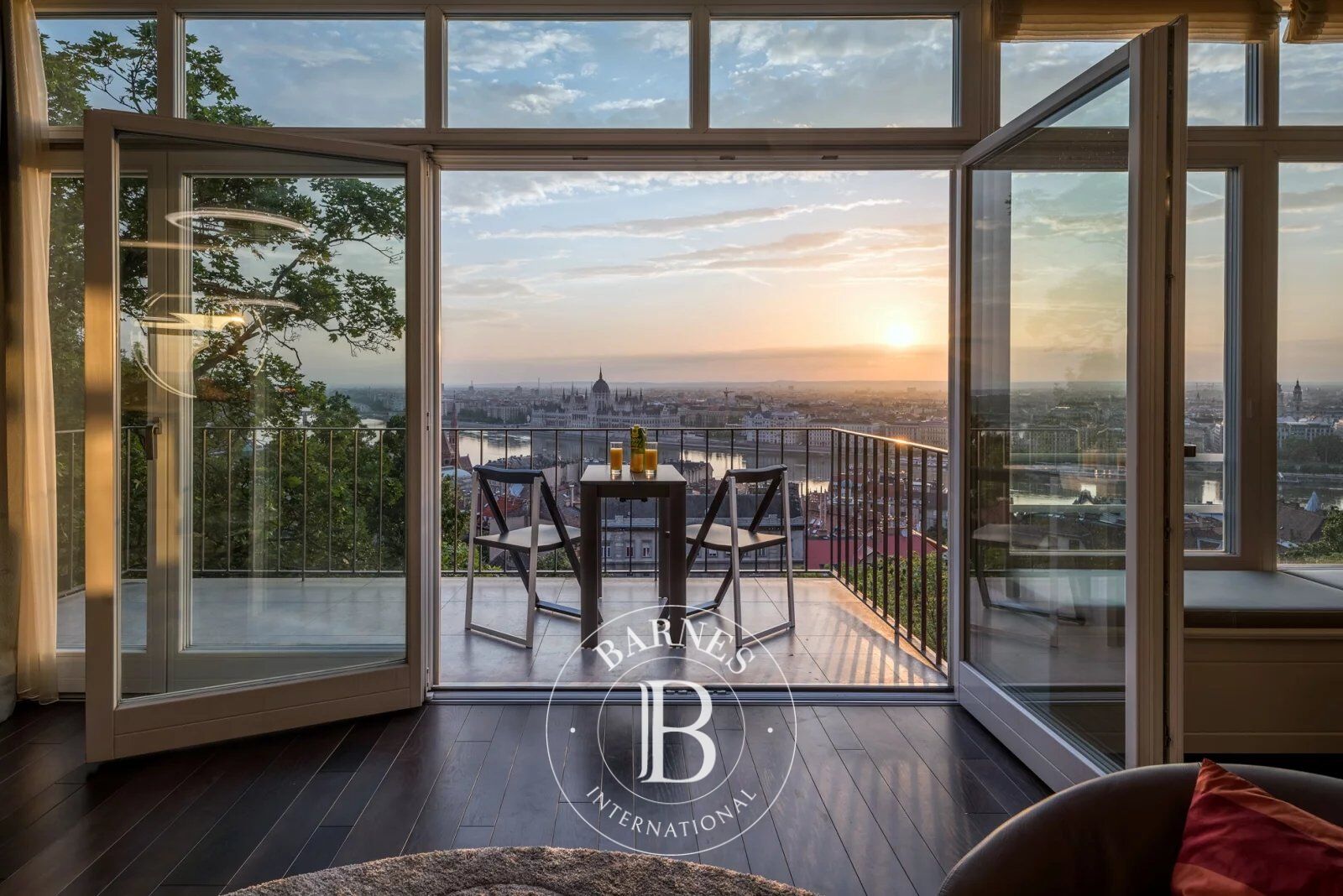 Breathtaking Panoramic View from Prestigue Castle Residence - picture 1