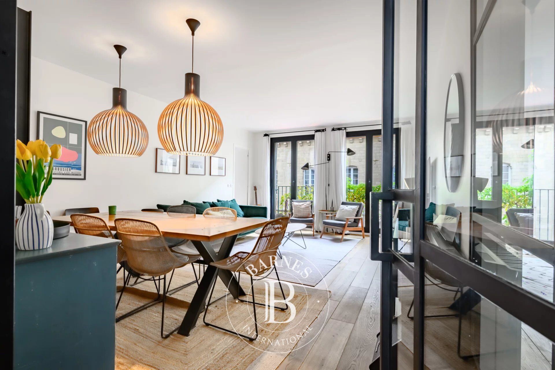 EXCLUSIVE LISTING - PARIS 18 - ABBESSES/MARTYRS - 3 BEDROOMS - LIFT - SOUTH-FACING - LIGHT - CHARM - picture 1