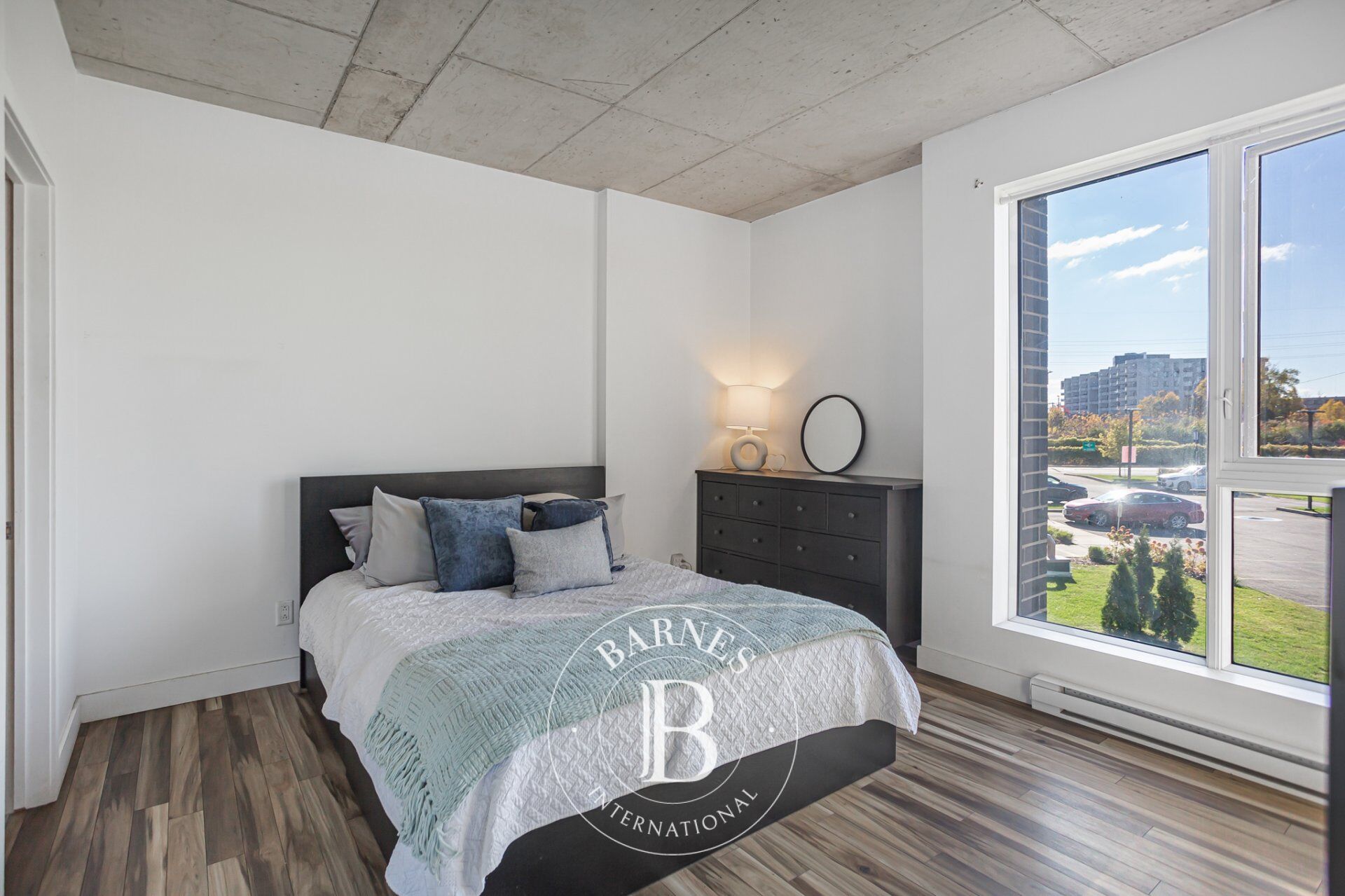 Daire Pointe-Claire - picture 10