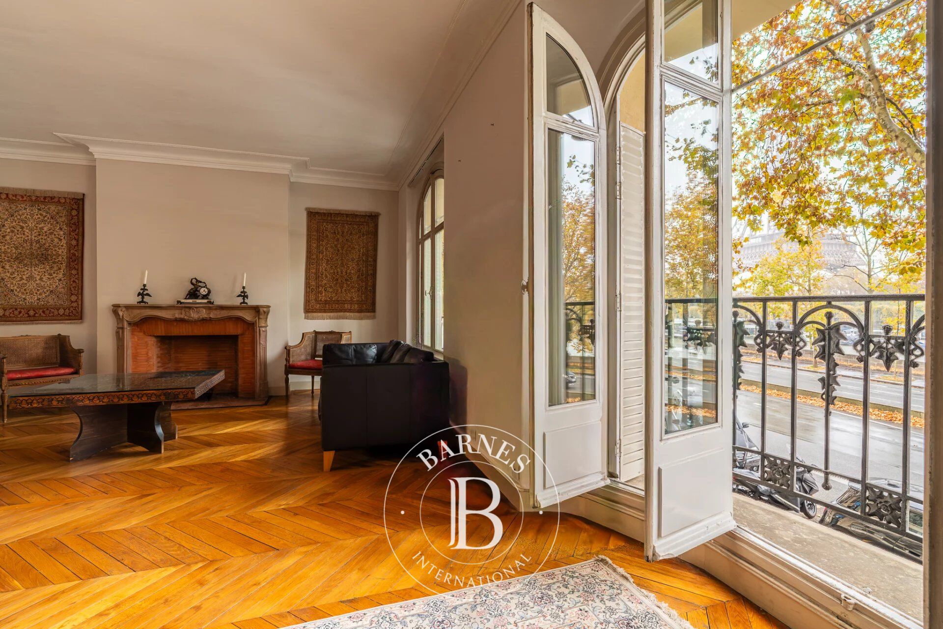 Paris 16 - Trocadéro / Avenue de New York  - Exceptional view of the Eiffel Tower and the Seine - picture 2