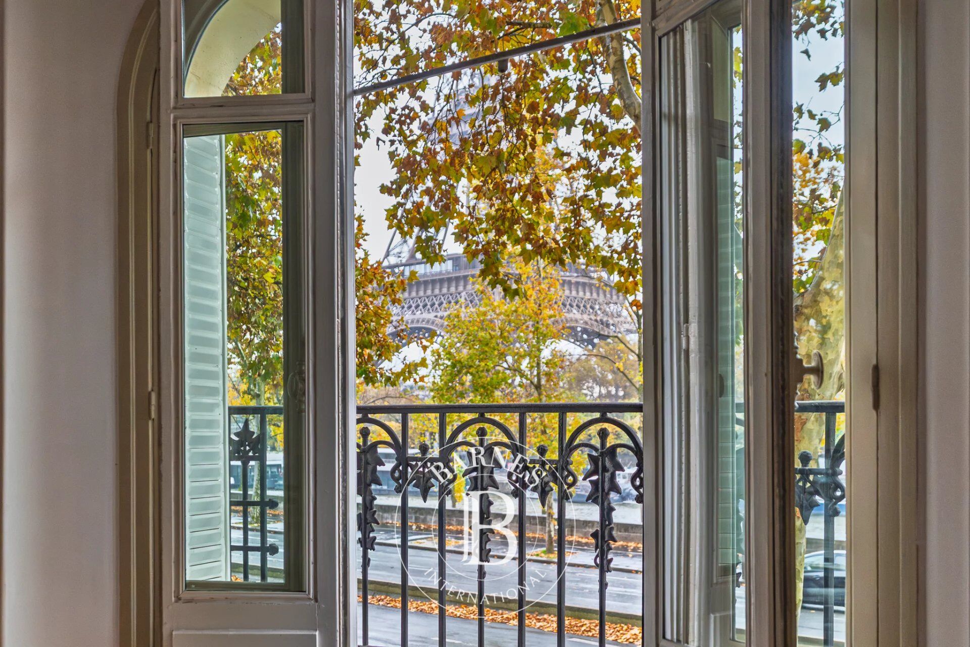 Paris 16 - Trocadéro / Avenue de New York  - Exceptional view of the Eiffel Tower and the Seine - picture 3