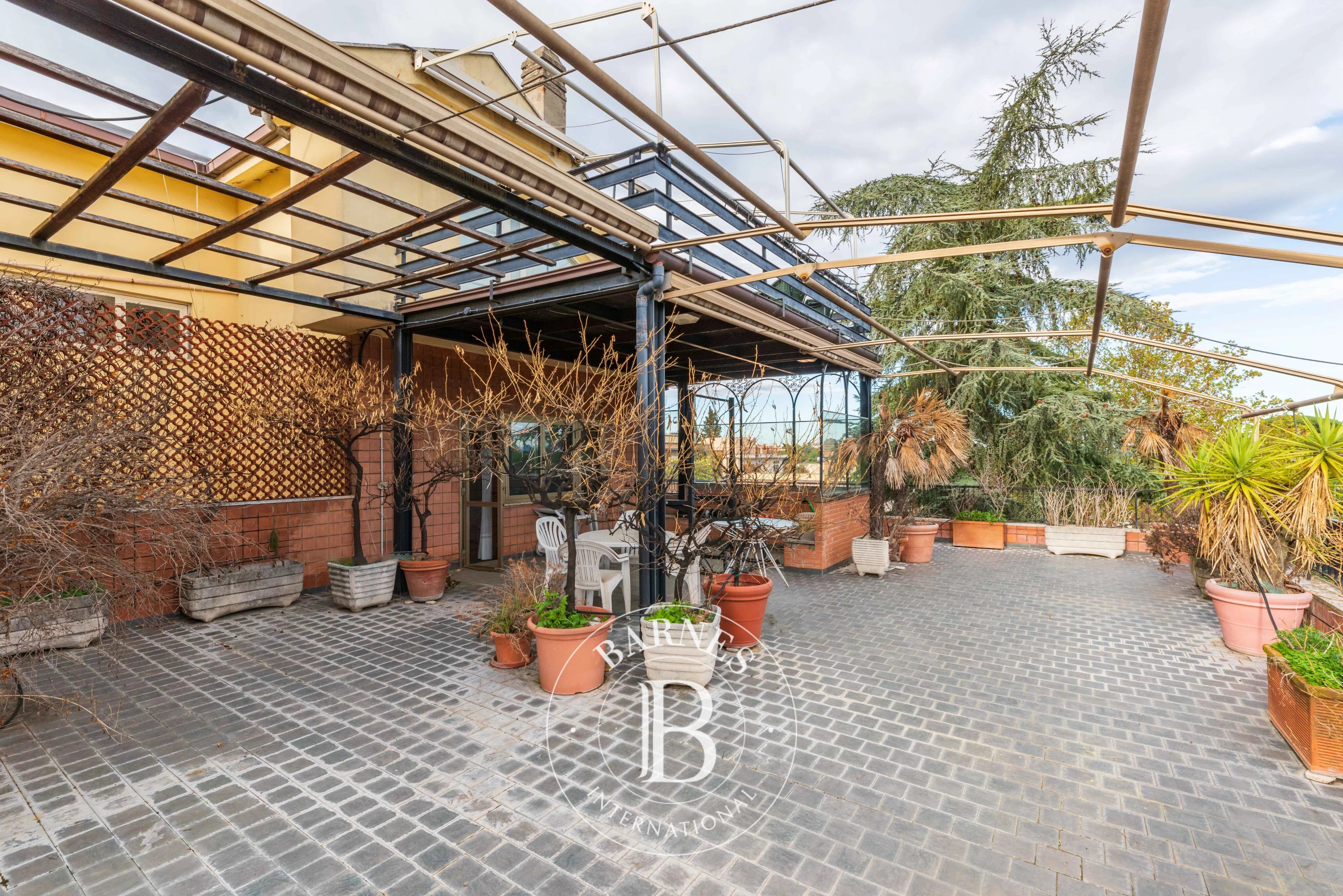 Penthouse Roma - picture 11