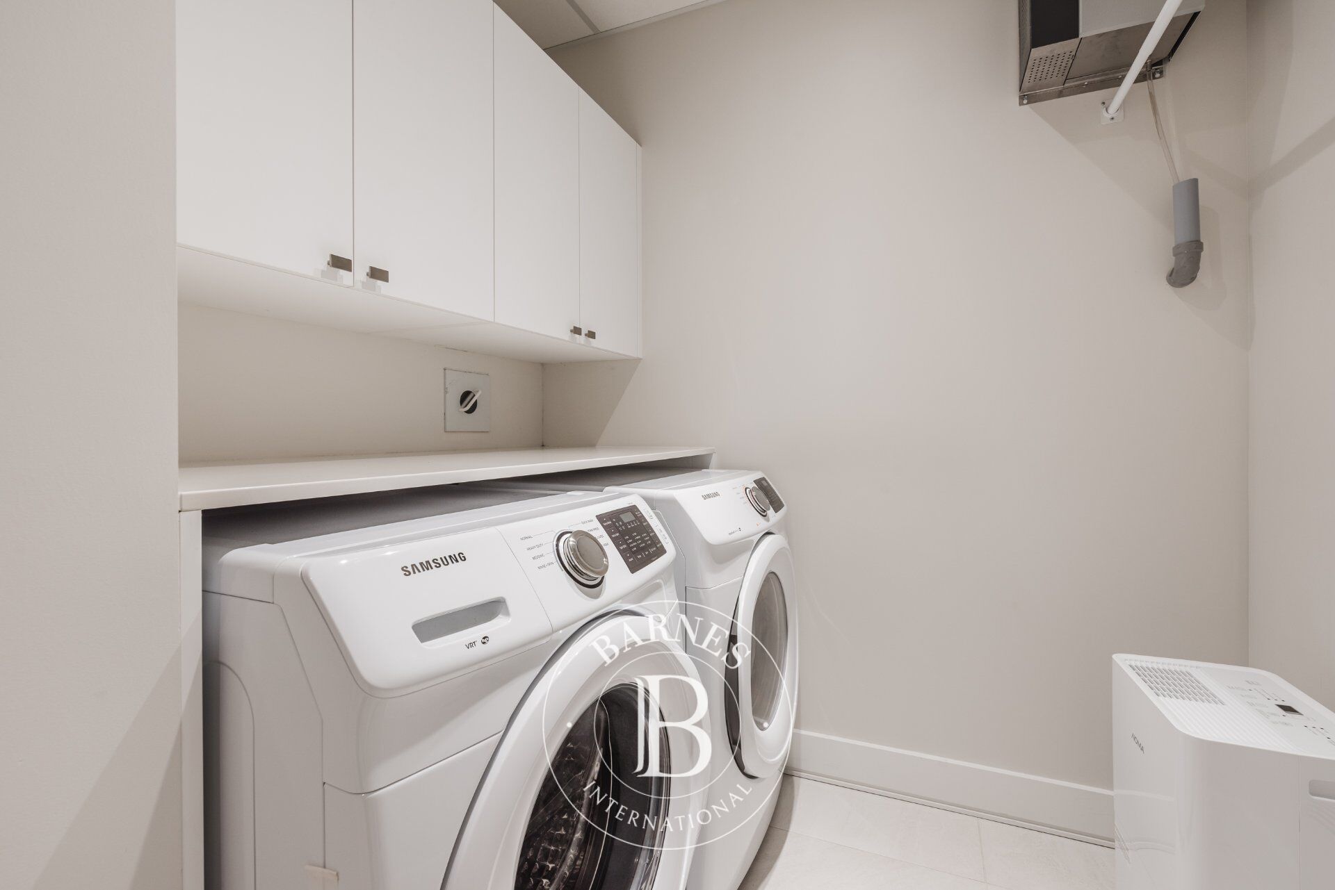 Daire Laval (Laval-sur-le-Lac) - picture 18