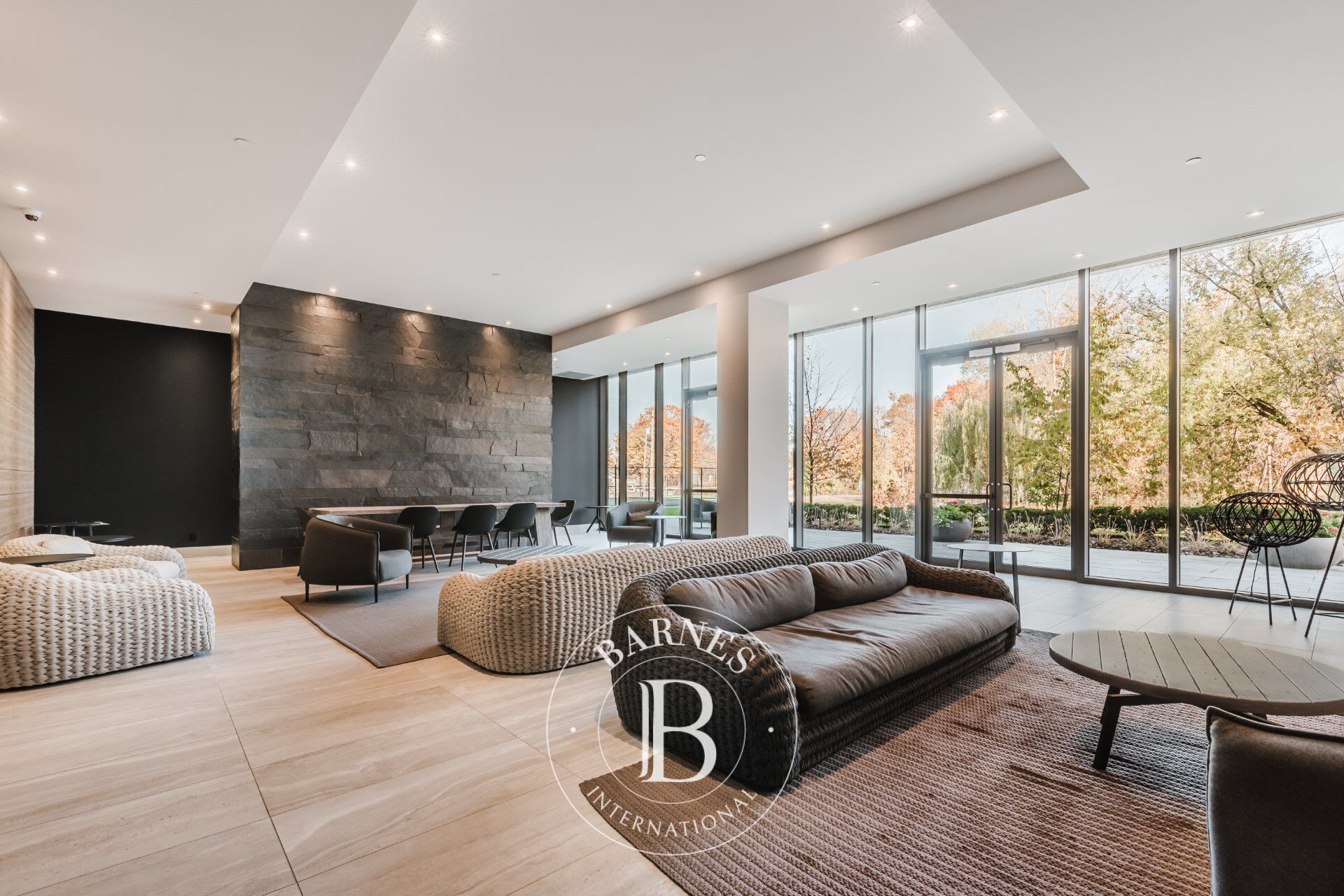 Daire Laval (Laval-sur-le-Lac) - picture 24