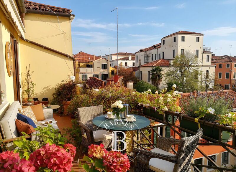 For Sale Townhouse | Venezia - picture 1