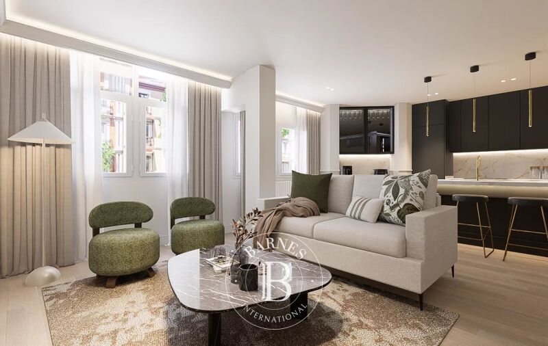 Exclusiva propiedad recién reformada y amueblada en Lista