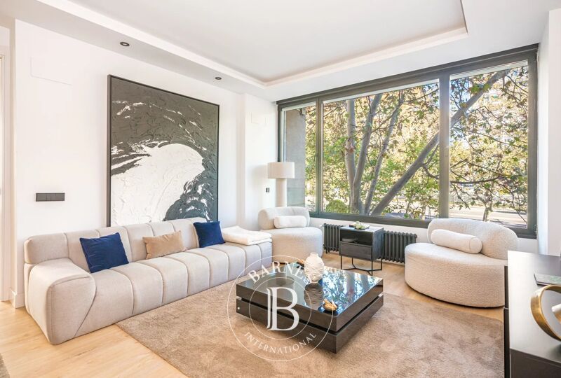 Venta, Piso Madrid - picture 1