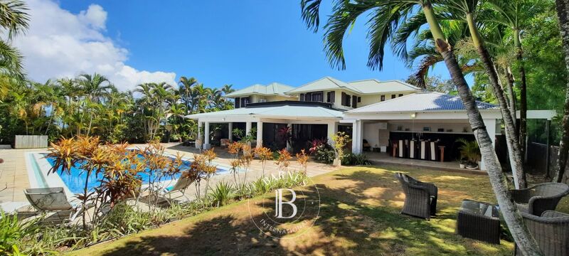 PITON - Spacious Family House with 5 Bedrooms