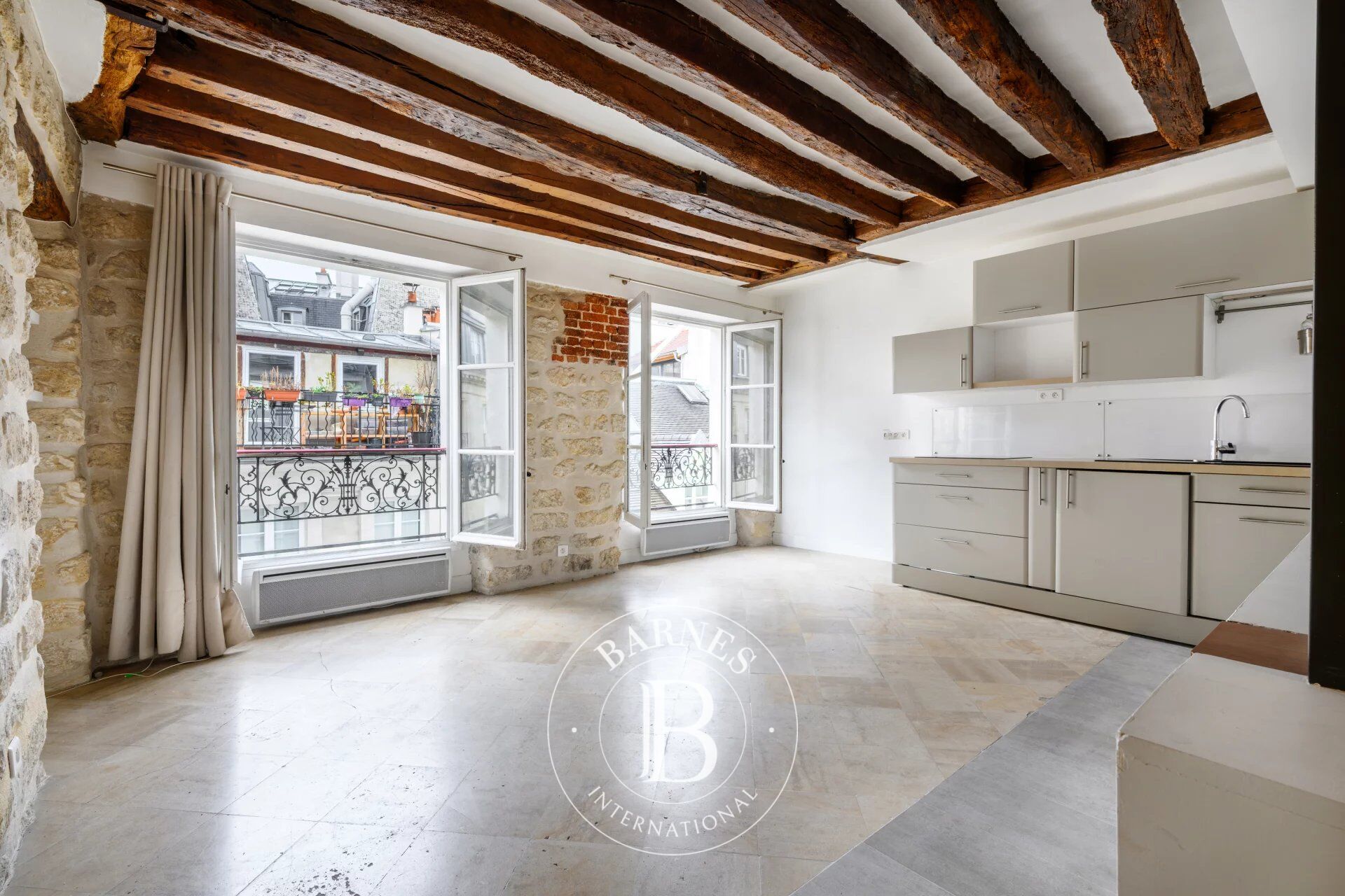 Vente appartement - Paris 2 - Rue Tiquetonne - Exclusivité - picture 1