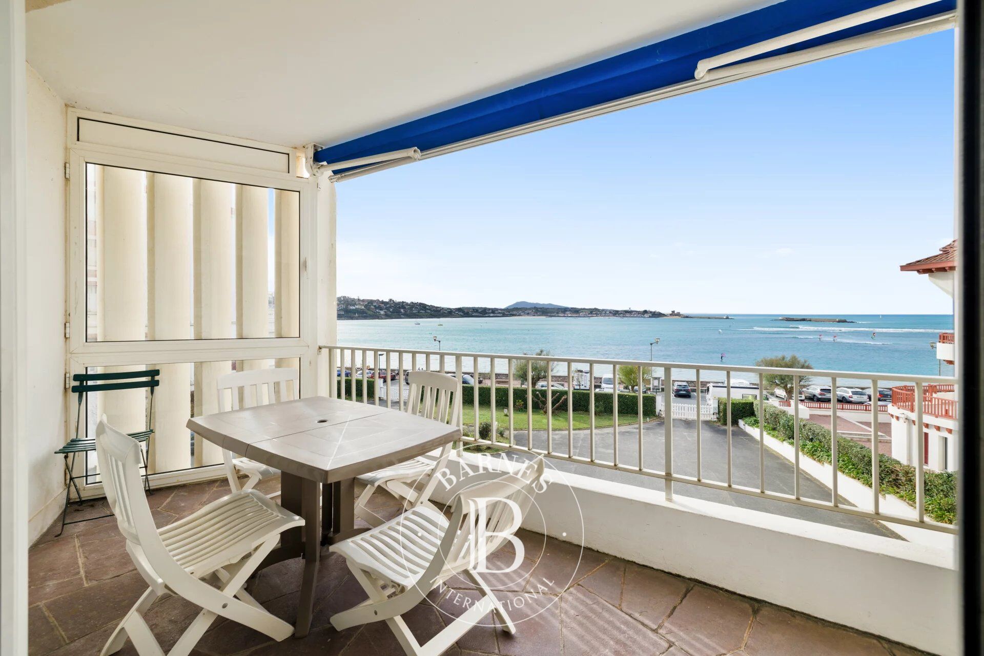 SAINT JEAN DE LUZ, SAINTE-BARBE, APPARTEMENT DE 130 M² AVEC CAVE ET 2 PLACES DE PARKING - picture 3