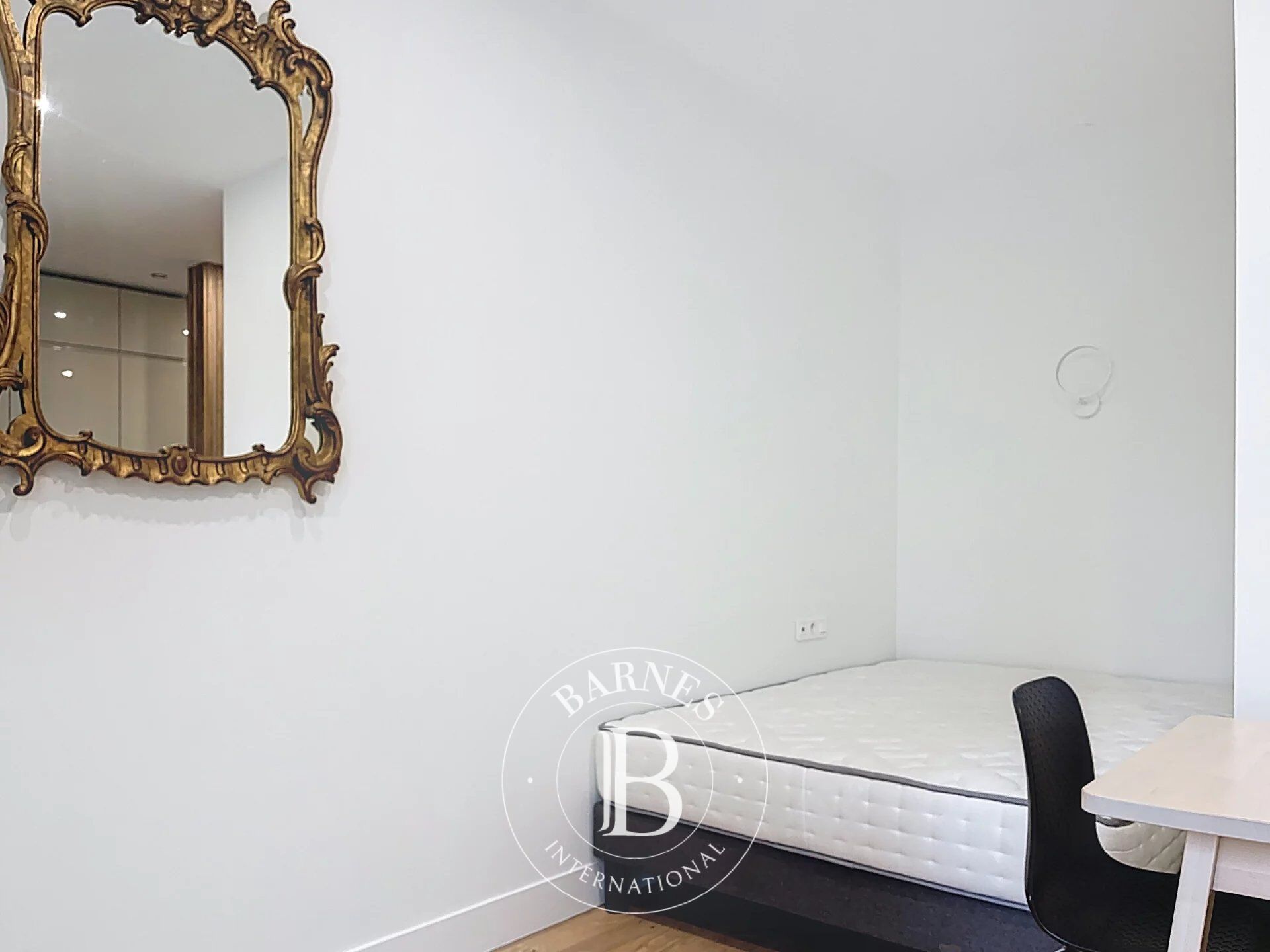 The BARNES rental service presents this property: - picture 3