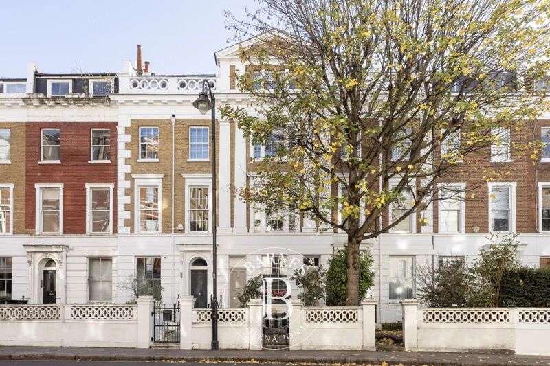 Venta, Casa London - picture 1