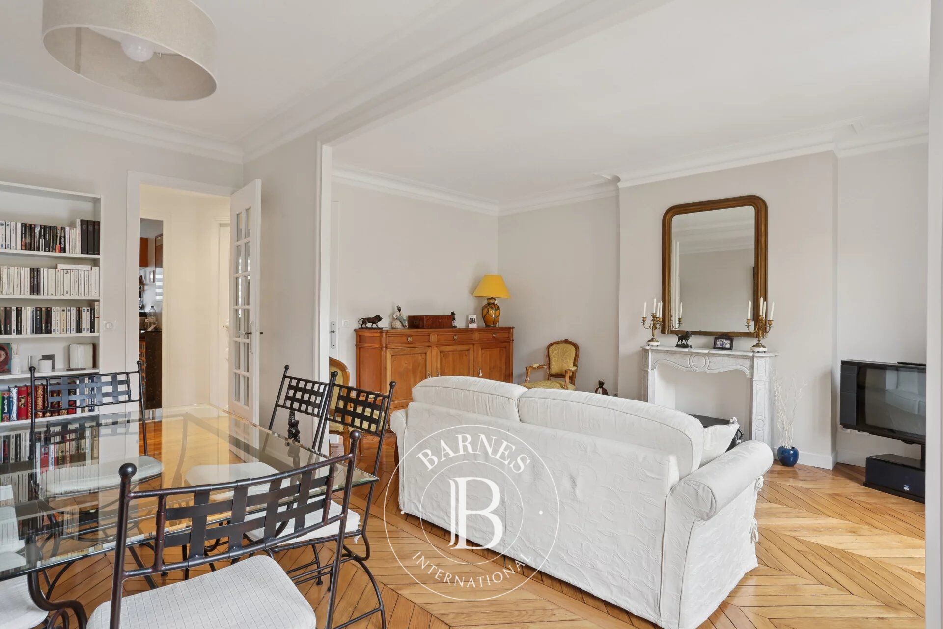 Paris 16 - Auteuil - 2/3 pièces - Étage élevé - Charme de l'ancien - picture 3