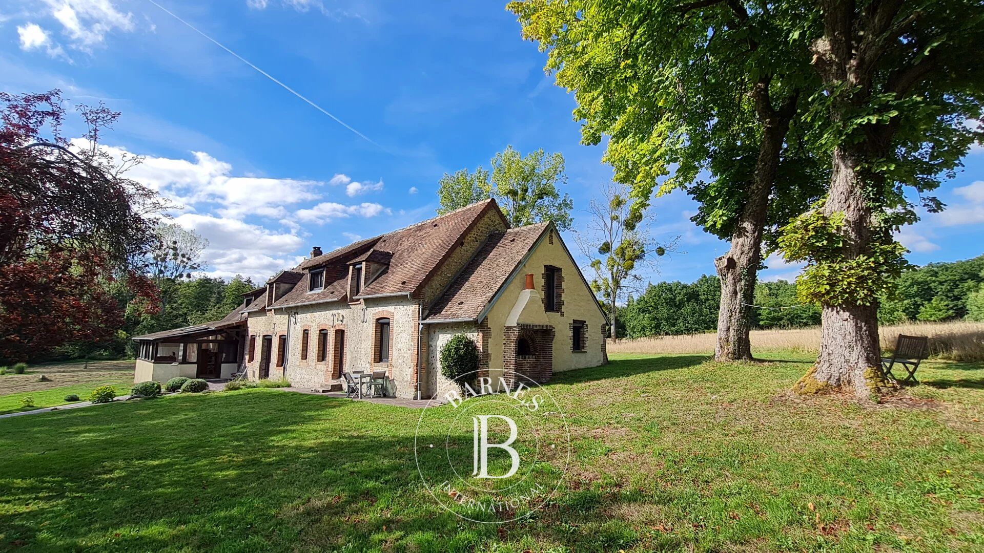 Orne - residence with ponds on a 7.2 hectare property - picture 1