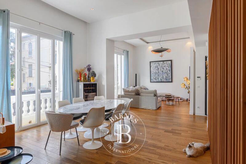 Duplex d’exception au sein d’un Hôtel Particulier – Jardin privé – Carré d’Or, Marseille 8ᵉ