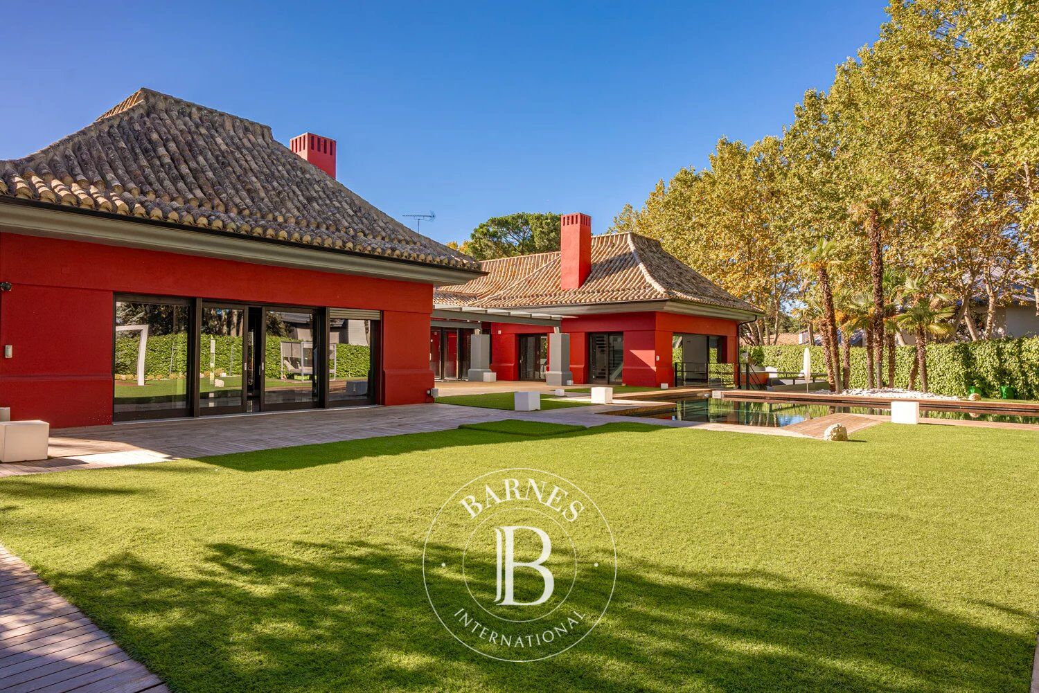 Casa de elegancia contemporánea en el corazón de La Moraleja - picture 1