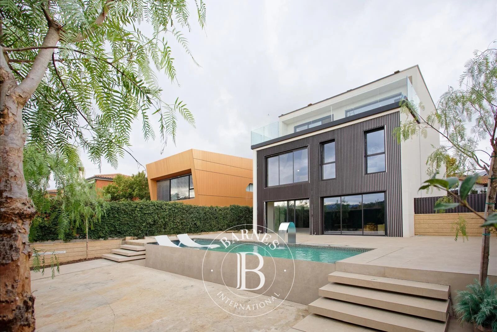 Résidence Contemporaine de Luxe avec Vue sur le Golf au Cœur de Sant Cugat - picture 1