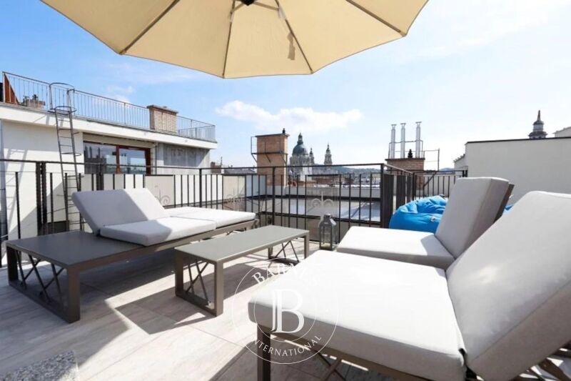 Venta, Piso Budapest VI. kerülete - picture 1