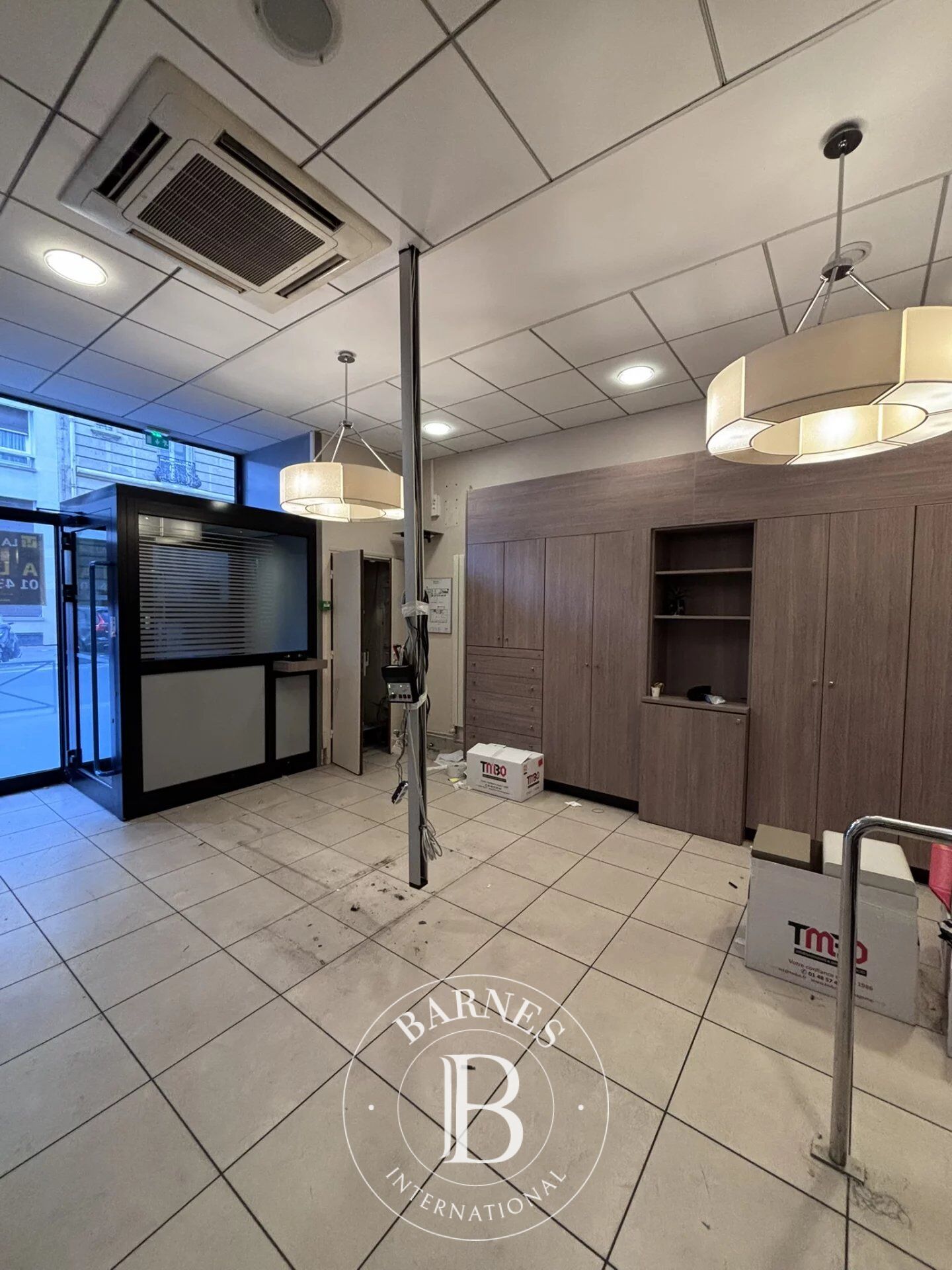 Office premises - 226.65m² (2,440 sq ft) - PARIS 16 - picture 2