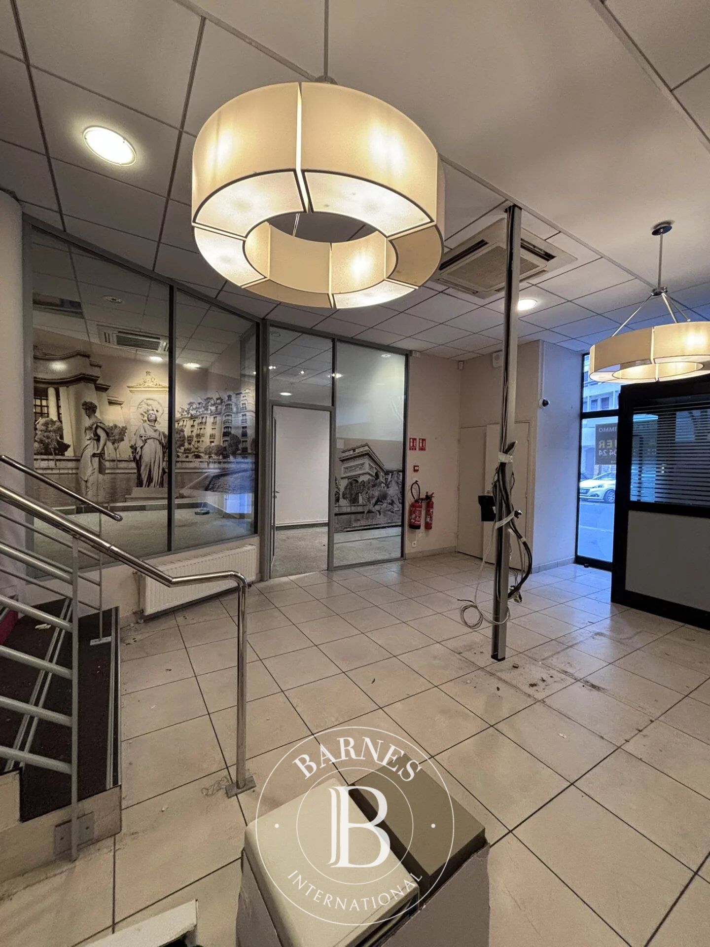 Office premises - 226.65m² (2,440 sq ft) - PARIS 16 - picture 1