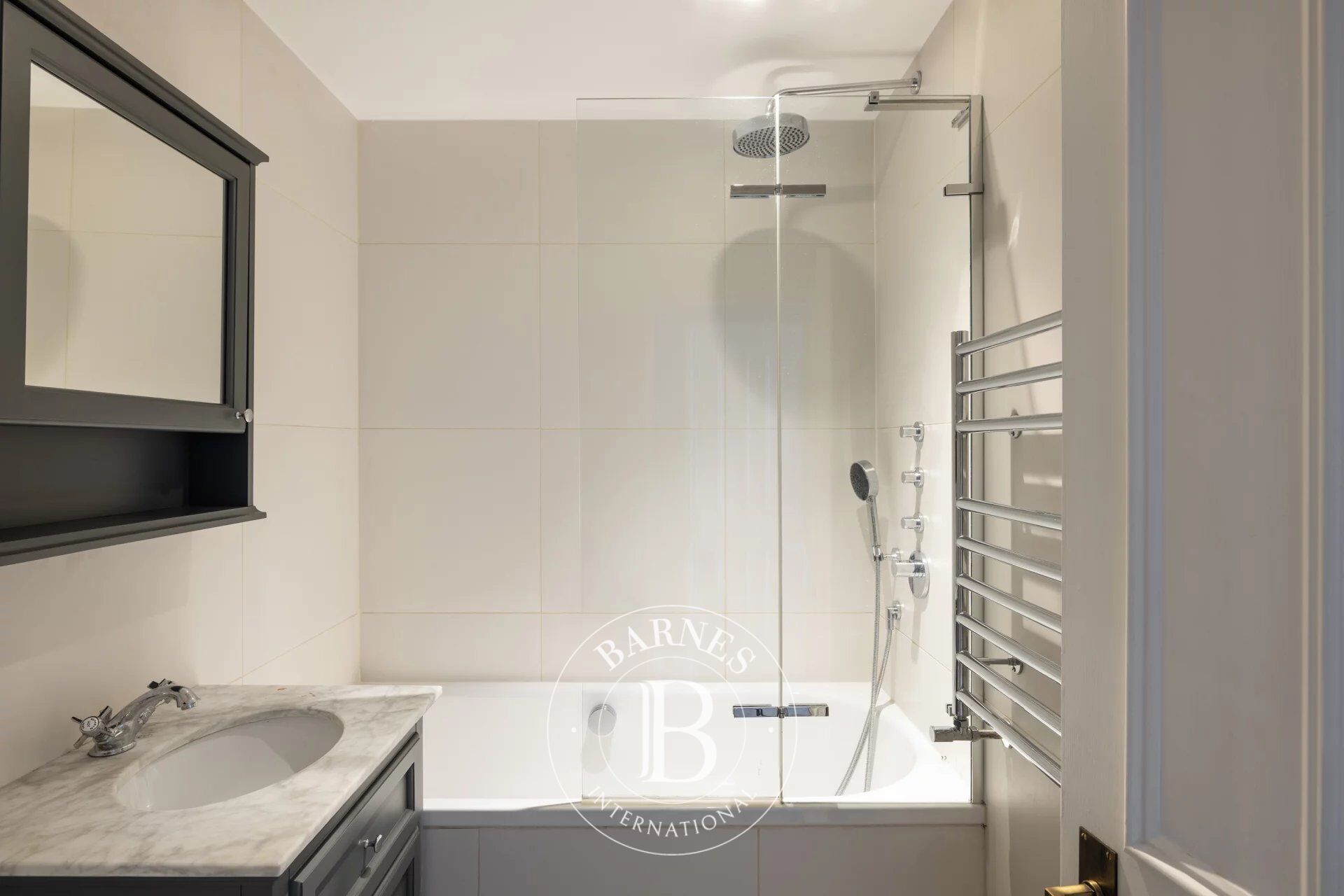 Daire London - picture 10