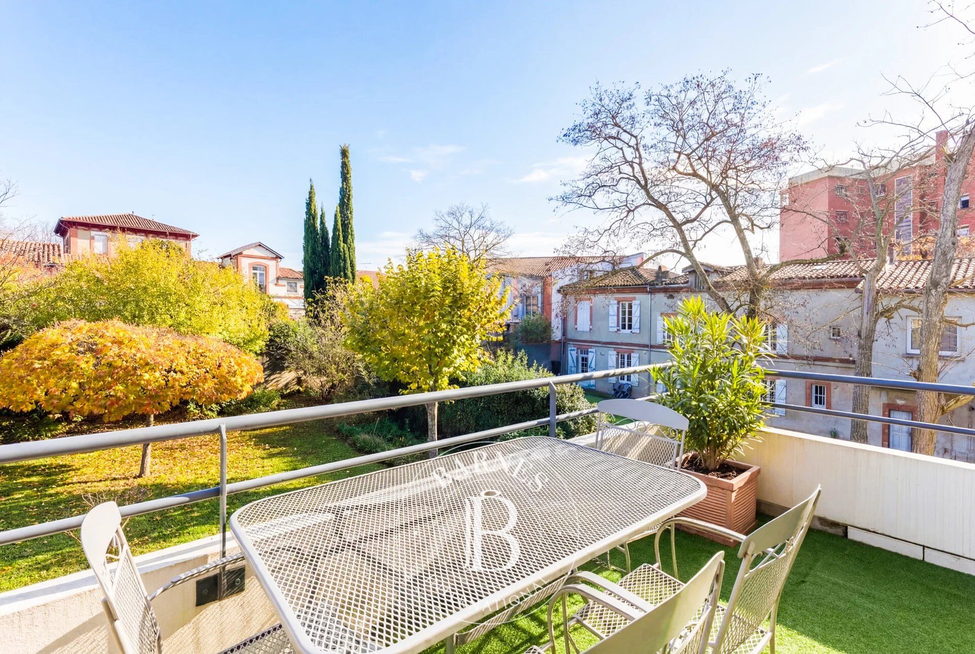 Côte Pavée Appartement avec Terrasse vue Pyrénées et  Parking. - picture 2