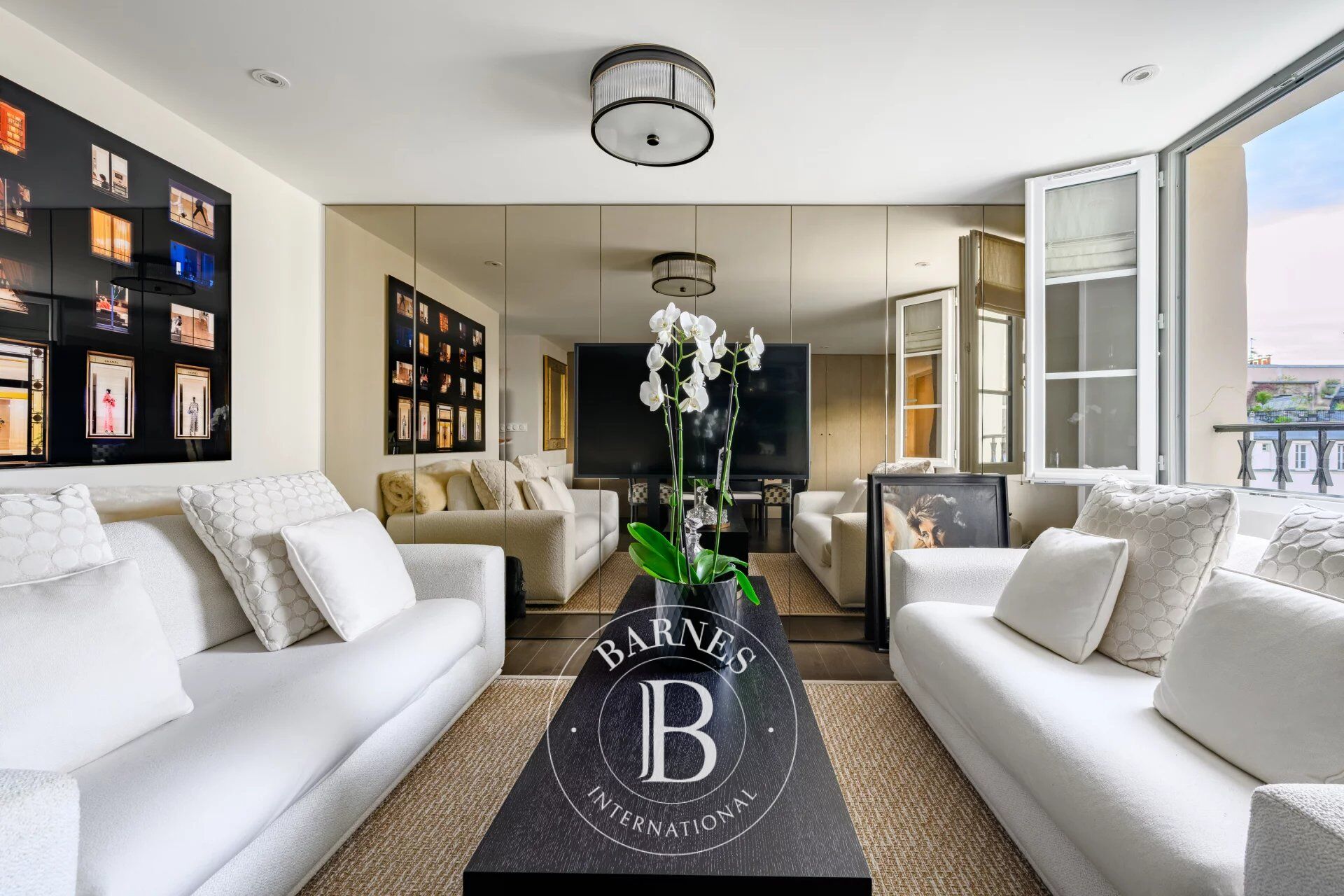 Piso Paris 8ème - picture 2