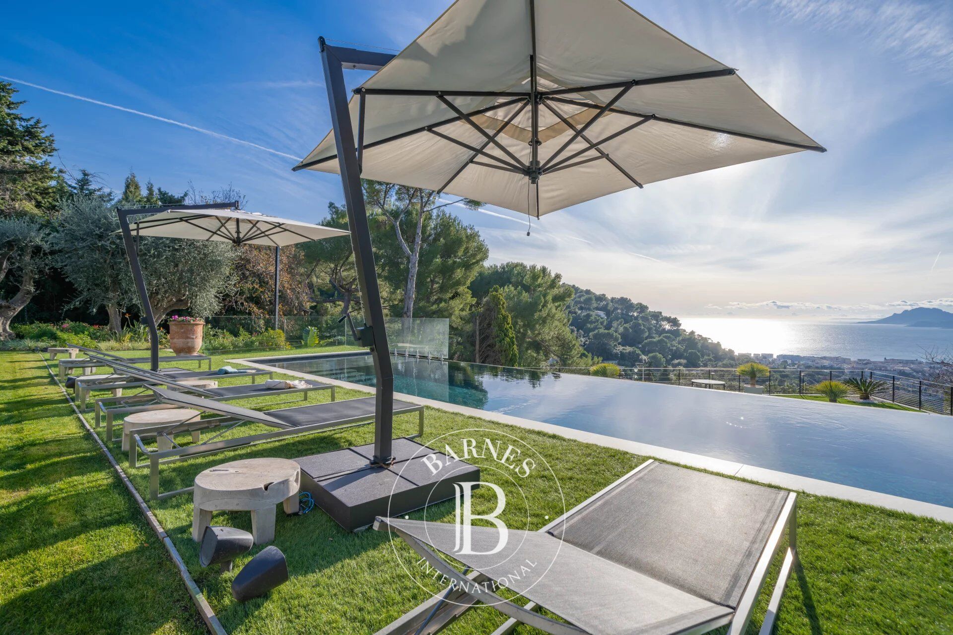 Villa Cannes - picture 3