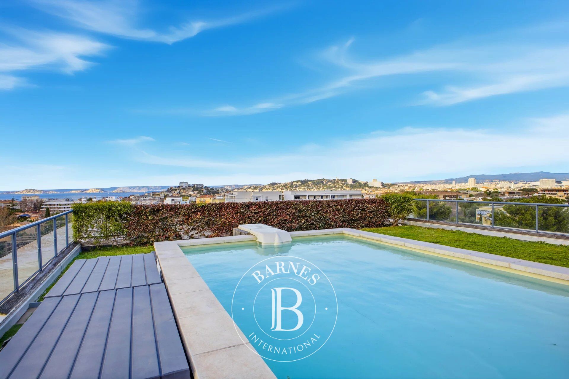 VENTE - MARSEILLE 13008  - DERNIER ETAGE - TERRASSE - picture 2